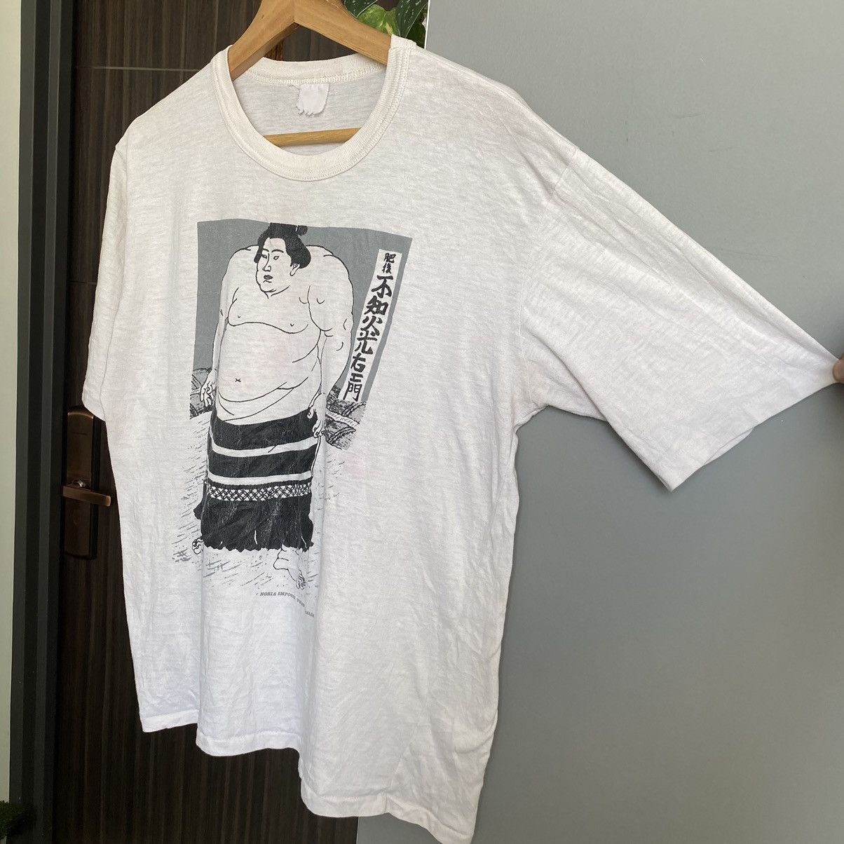 Vintage Thrashed Vintage 80s Shiranui Koemon Sumo ERD GRUNGE TSHIRT Size US L / EU 52-54 / 3 - 7 Thumbnail