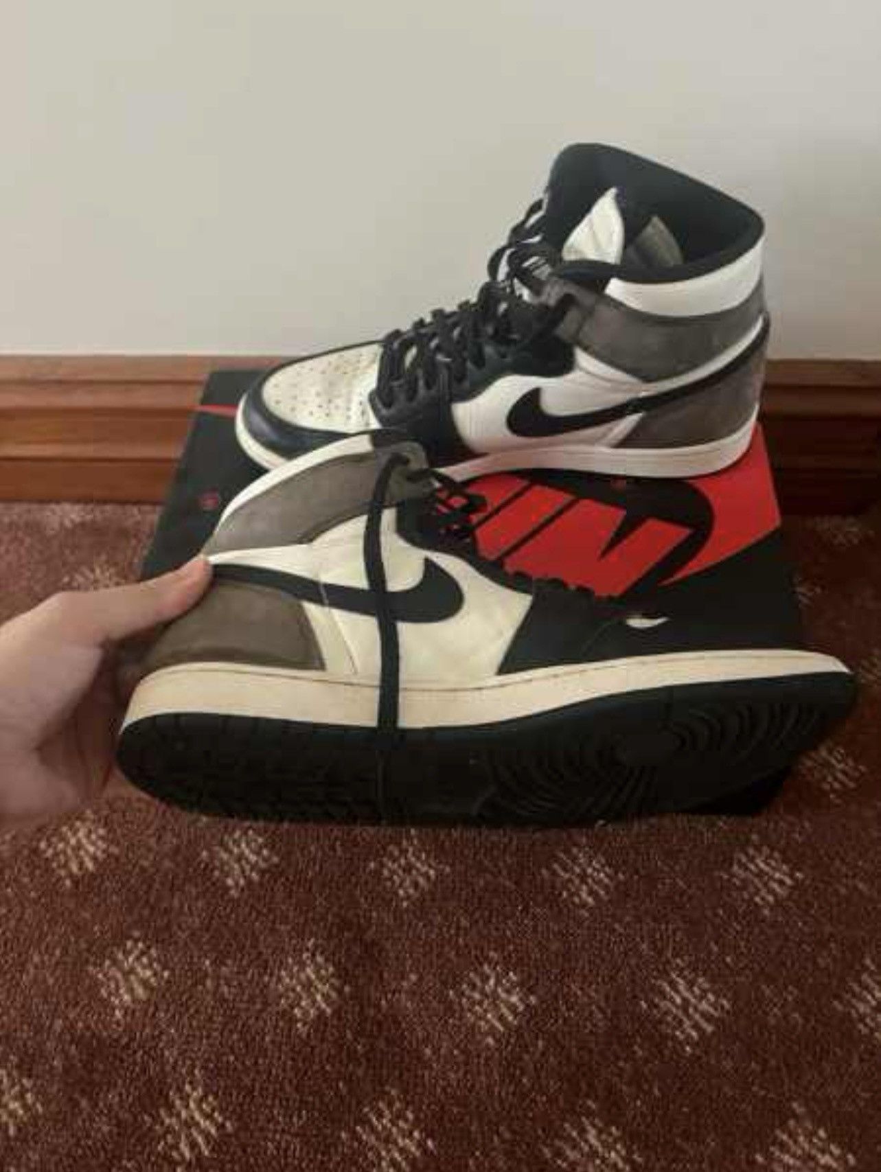 Nike Nike Air Jordan 1 Mocha US12 Size US 12 / EU 45 - 3 Thumbnail