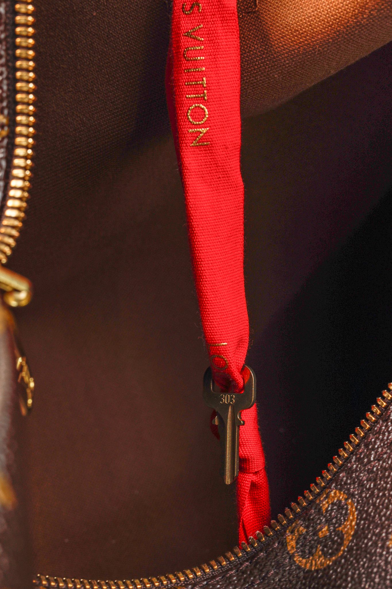 Louis Vuitton Louis Vuitton Monogram Speedy Bandoulière 35 Bag Size ONE SIZE - 12 Thumbnail