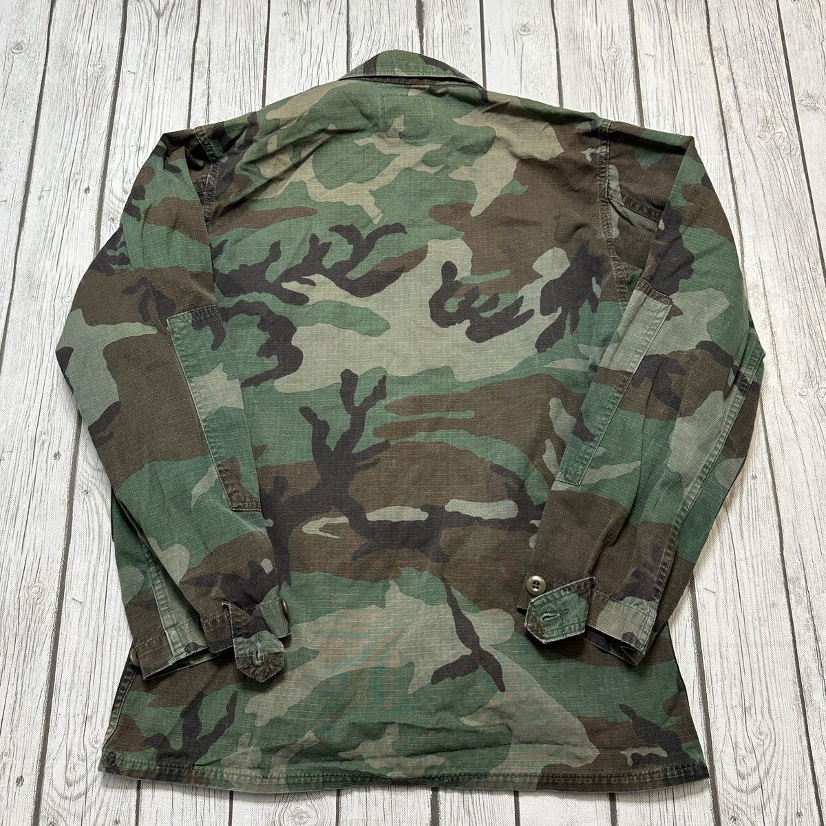 Vintage Vintage woodland camo combat shirt Size US S / EU 44-46 / 1 - 2 Thumbnail