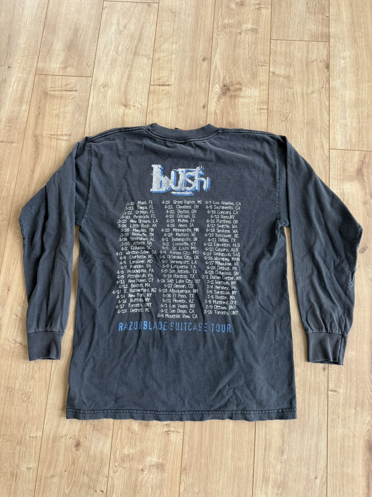 Vintage Vintage Bush Razorblade Suitcase Tour Long Sleeve Size US L / EU 52-54 / 3 - 5 Thumbnail