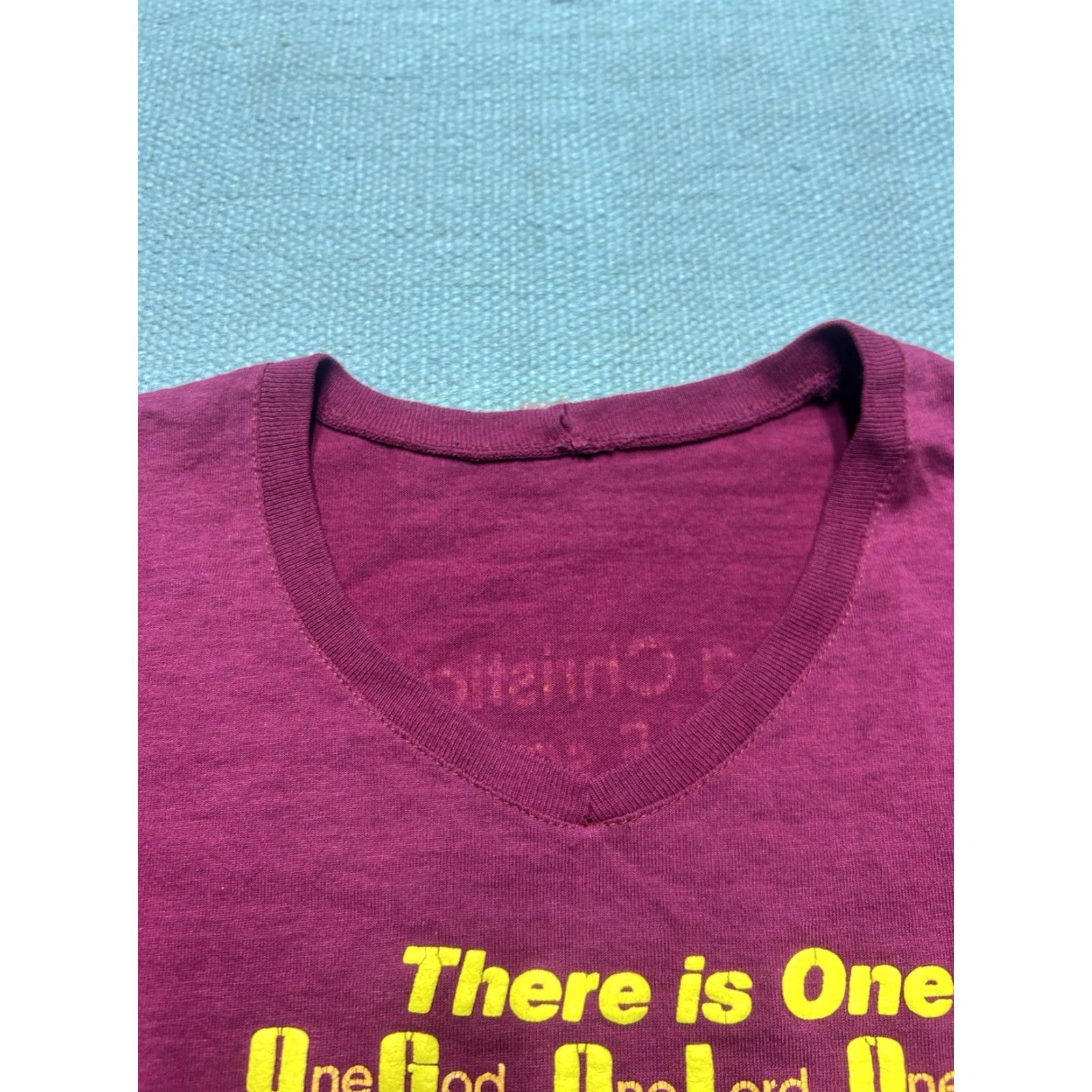 Vintage VINTAGE 90s T Shirt Jesus god religious Christian V-Neck Large Red Men L shirt 90s Size US L / EU 52-54 / 3 - 5 Thumbnail