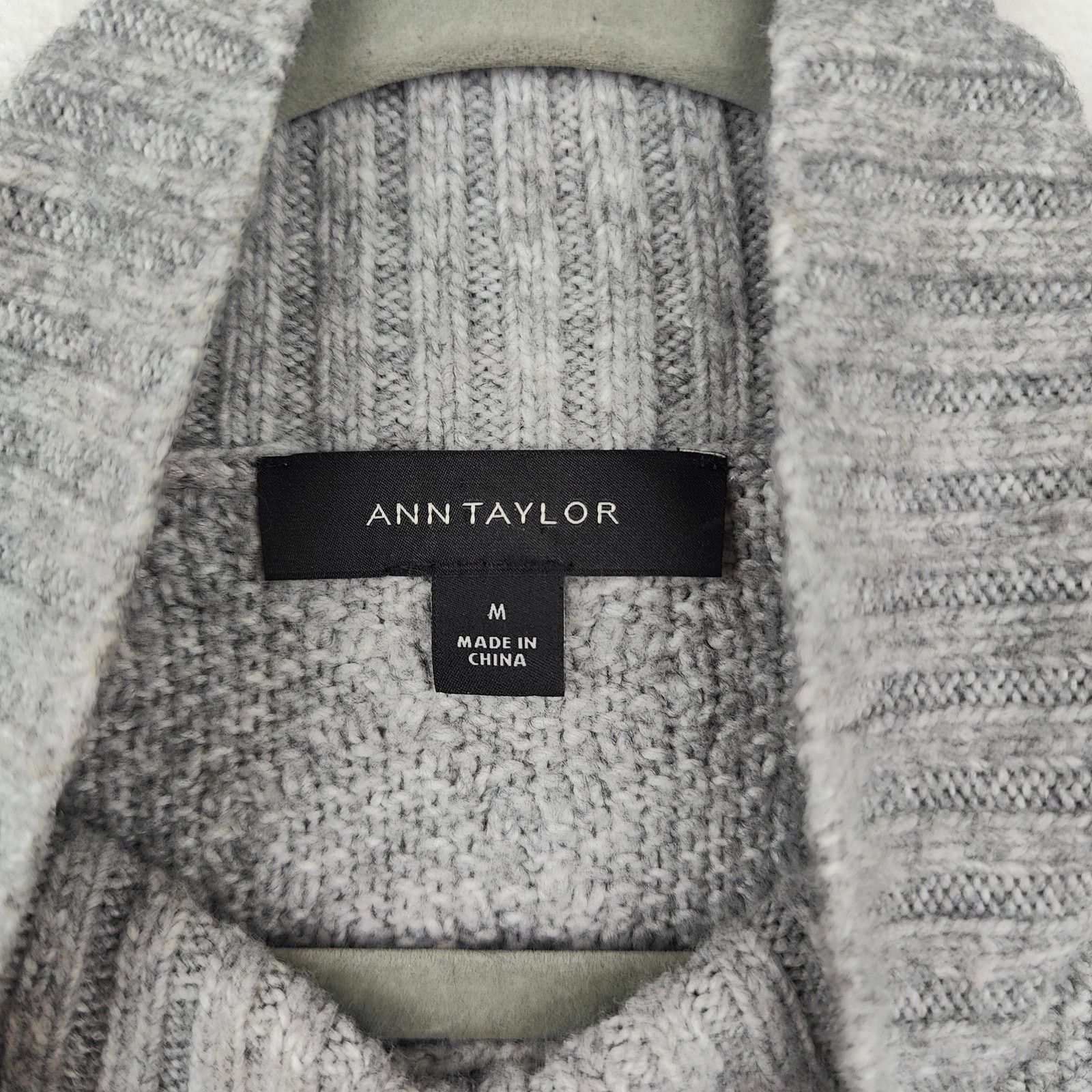 Other Ann Taylor Cableknit Sweater Womens Medium Gray Size M / US 6-8 / IT 42-44 - 5 Thumbnail