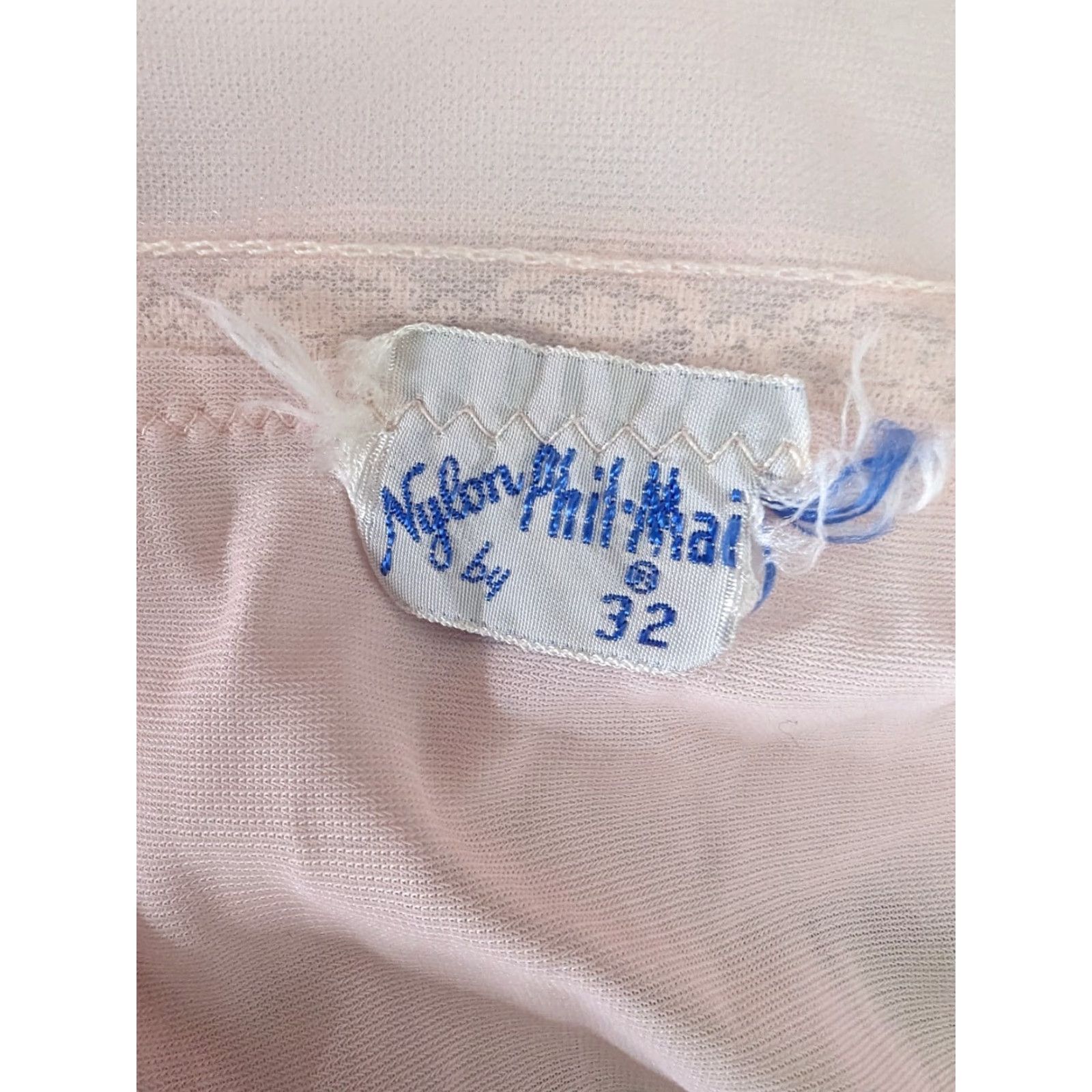 Vintage VINTAGE Pink Full Length Nylon Lingerie Dress Negligee Nightgown 32 D2S Lace, XS Ladies? Size XS / US 0-2 / IT 36-38 - 5 Thumbnail