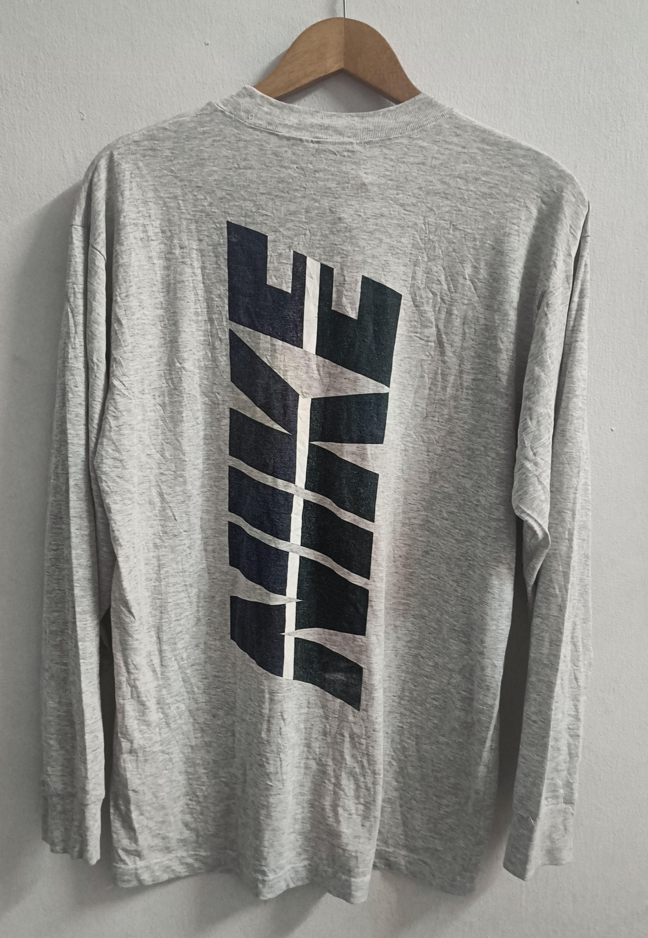 Nike 🔥🔥Rare Vintage 90s Nike Long Sleeve Tee Size US L / EU 52-54 / 3 - 2 Thumbnail