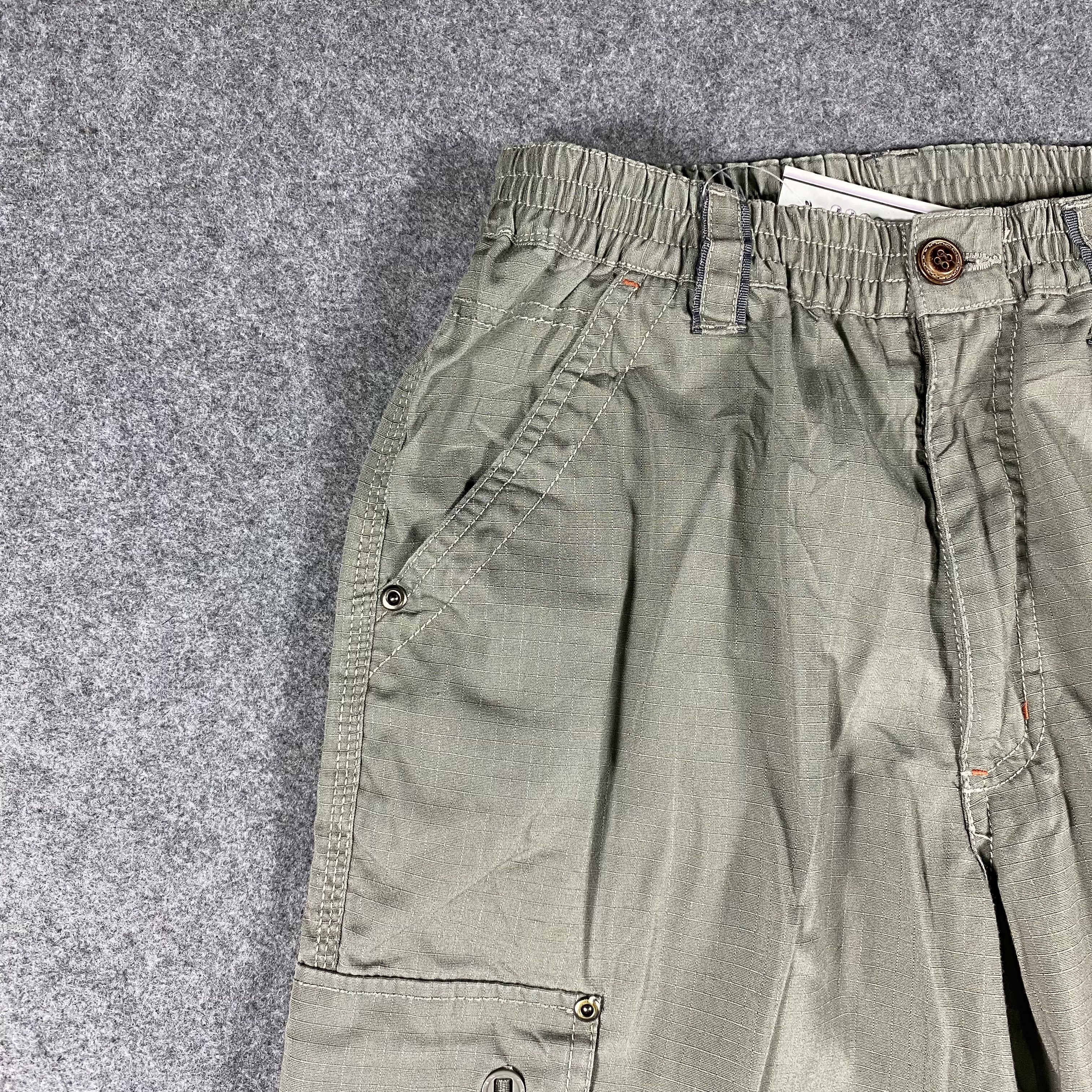 Japanese Brand Japanese Genuine Multipocket Tactical Bondage Cargo Pants Size US 26 / EU 42 - 2 Thumbnail