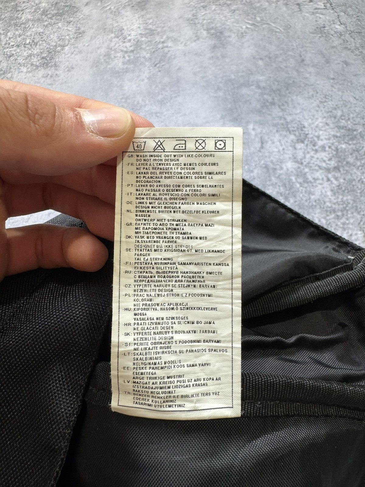 Nike Vintage Nike Y2K Retro Black Crossbody Bag Shoulder Bag Nike Size ONE SIZE - 8 Thumbnail