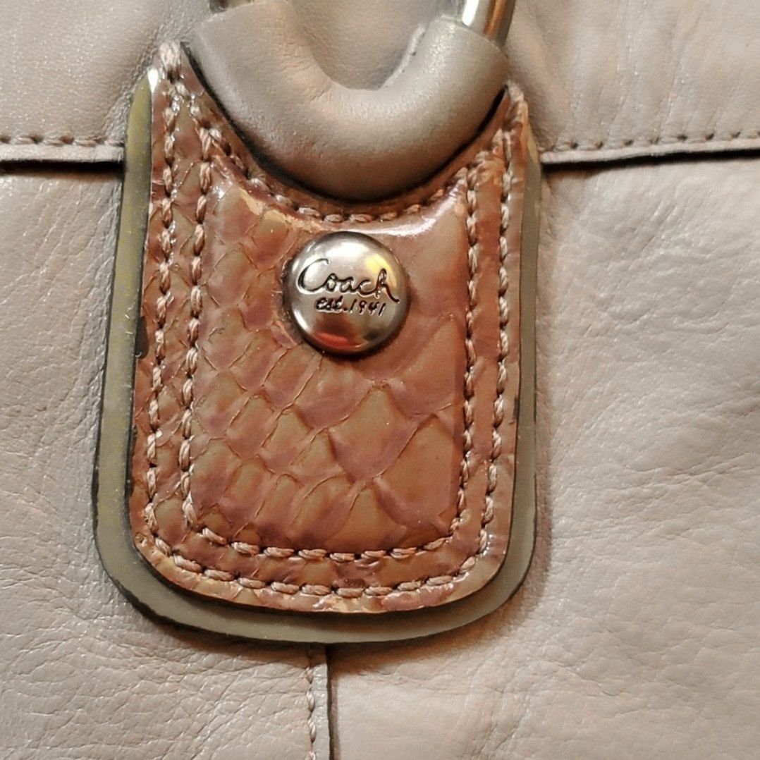 Coach Coach Kristen Spectator Bag Expandable Grey Green Leather Size ONE SIZE - 7 Thumbnail