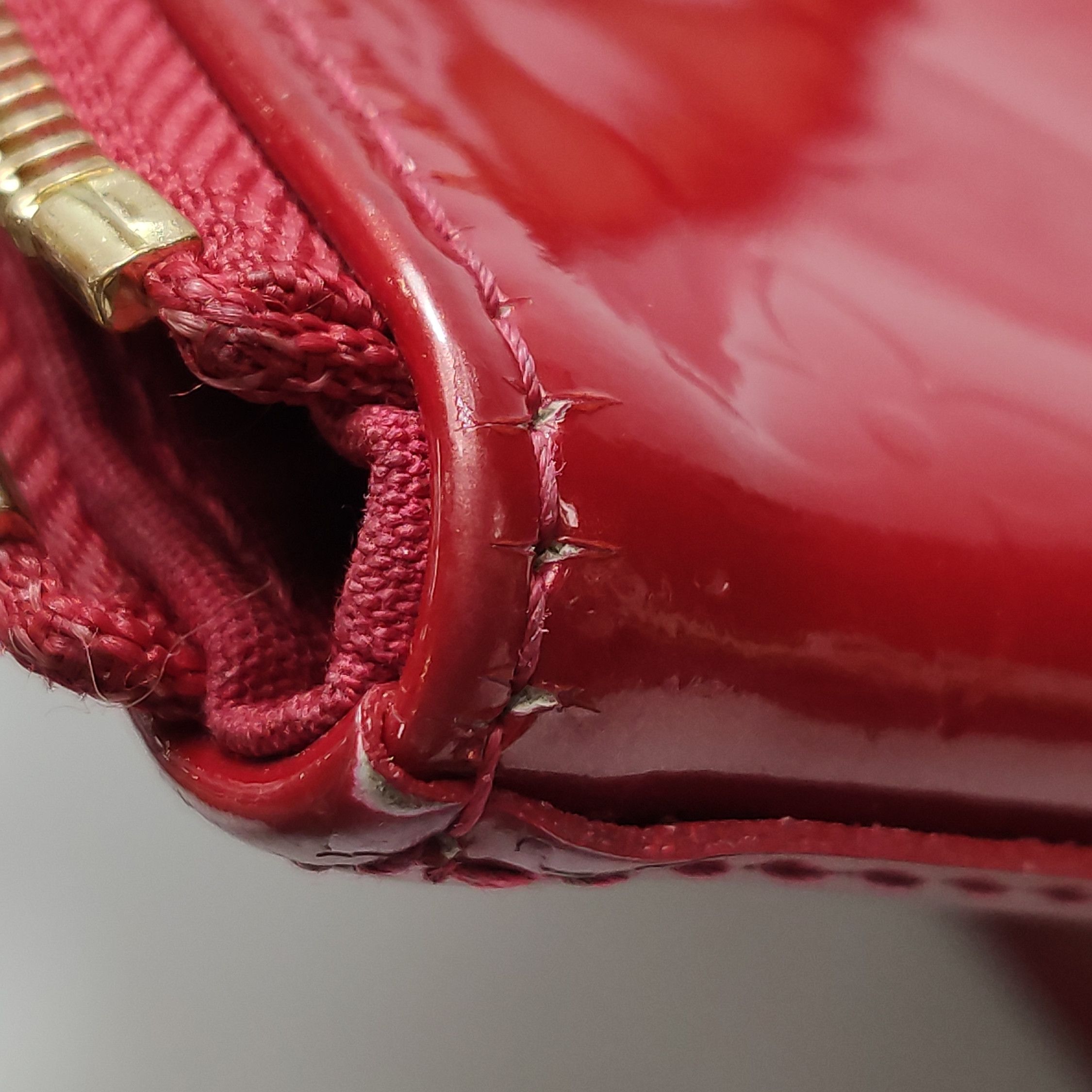 Louis Vuitton Louis Vuitton (LV) Bellevue patent leather vegetable tanned Size ONE SIZE - 7 Thumbnail