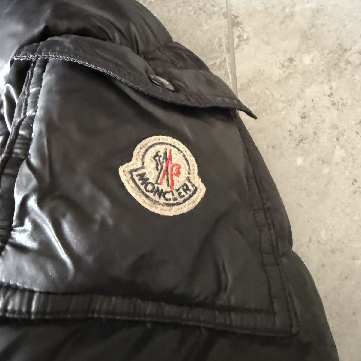 Moncler Moncler Maya jacket size 4 black with damage Size US L / EU 52-54 / 3 - 4 Thumbnail