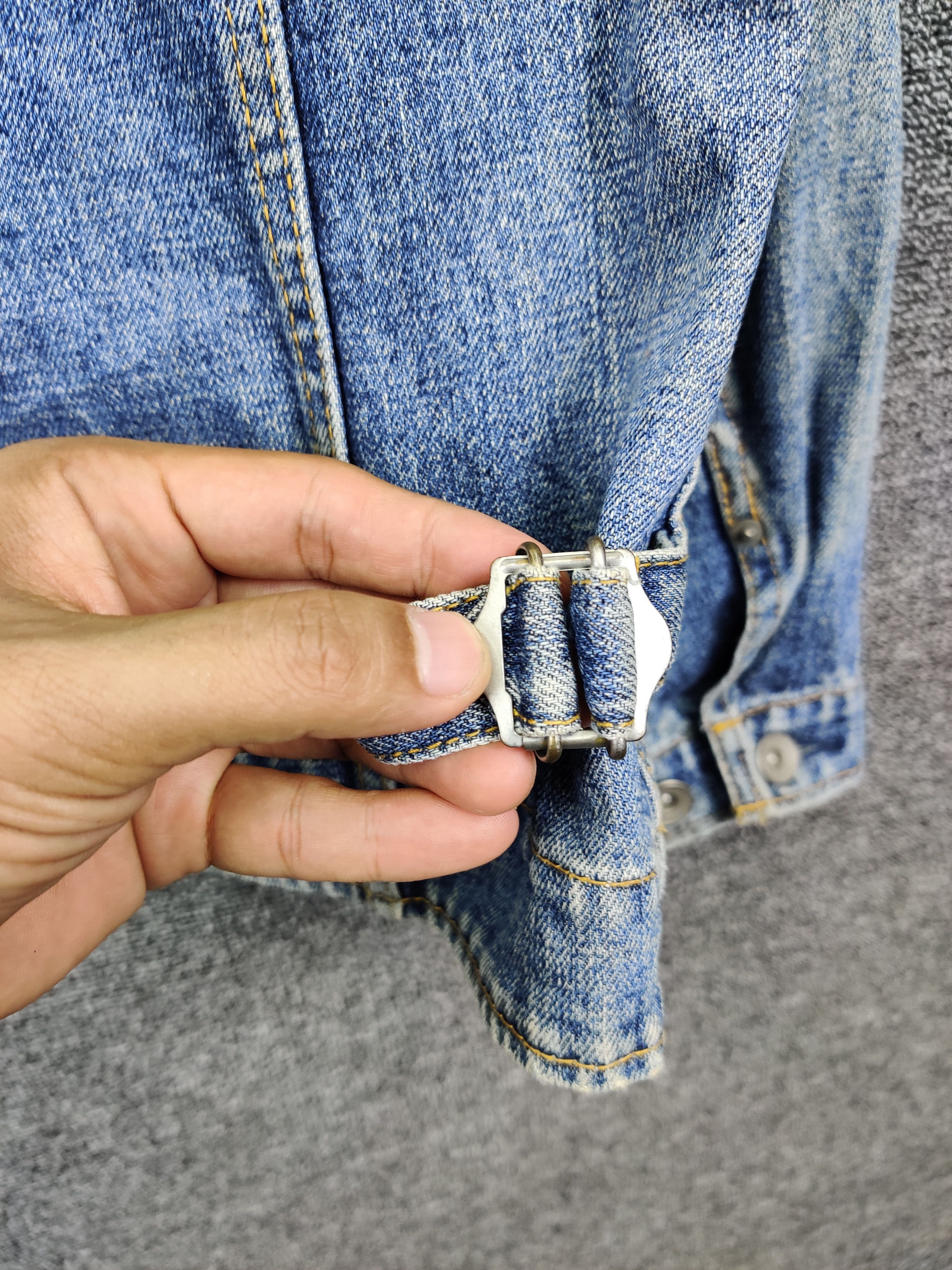 Uniqlo Vintage Thrashed Uniqlo Distressed Denim Trucker Jacket Size US XL / EU 56 / 4 - 9 Thumbnail