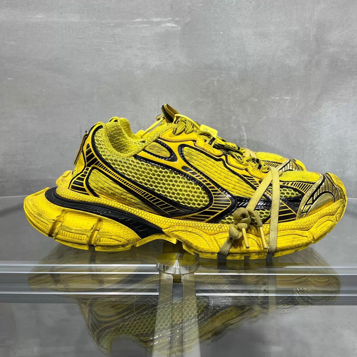 Balenciaga Balenciaga BLCG 3XL Yellow Dad Shoe 41 Original Box Size US 8 / EU 41 - 4 Thumbnail