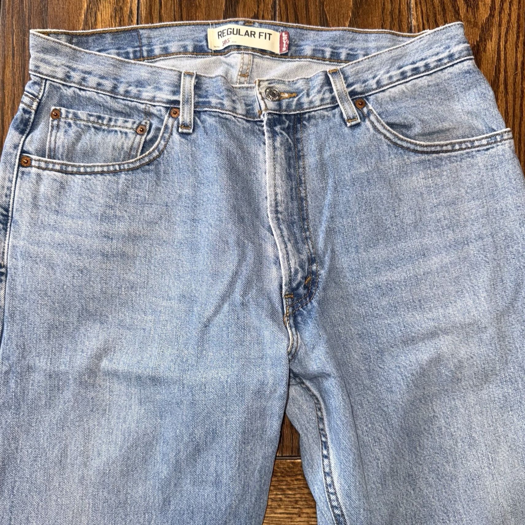 Levi's VINTAGE Levi's 505 Jeans 36x30 Light Wash Straight Denim Blue 90s USA Red Tab Unisex Adults 5-Pocket Style Slim Regular Mens Womens Size US 36 / EU 52 - 3 Thumbnail