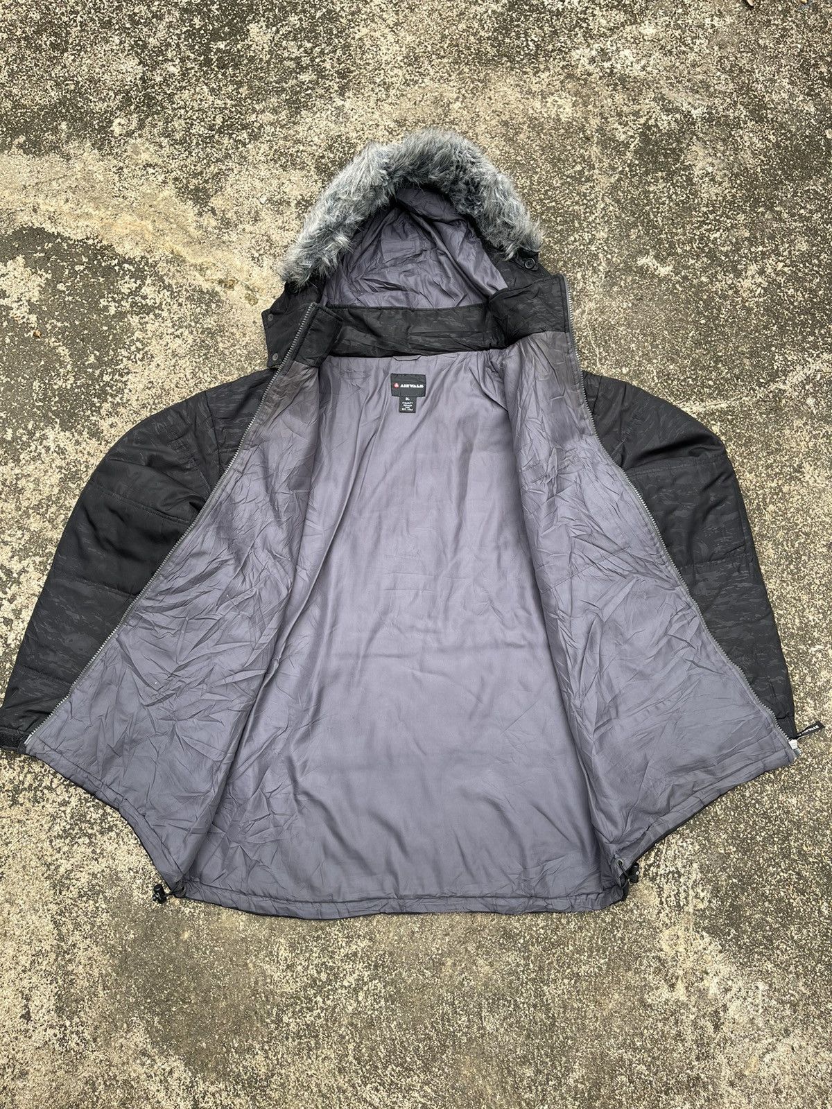 Airwalk Airwalk Vintage Black Puffer Jacket Faux Fur Hood 3L Size US XXL / EU 58 / 5 - 18 Thumbnail