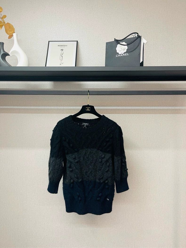 Chanel Chanel Blue-gray color-blocked puff sleeve knitted sweater Size XS / US 0-2 / IT 36-38 - 1 Thumbnail