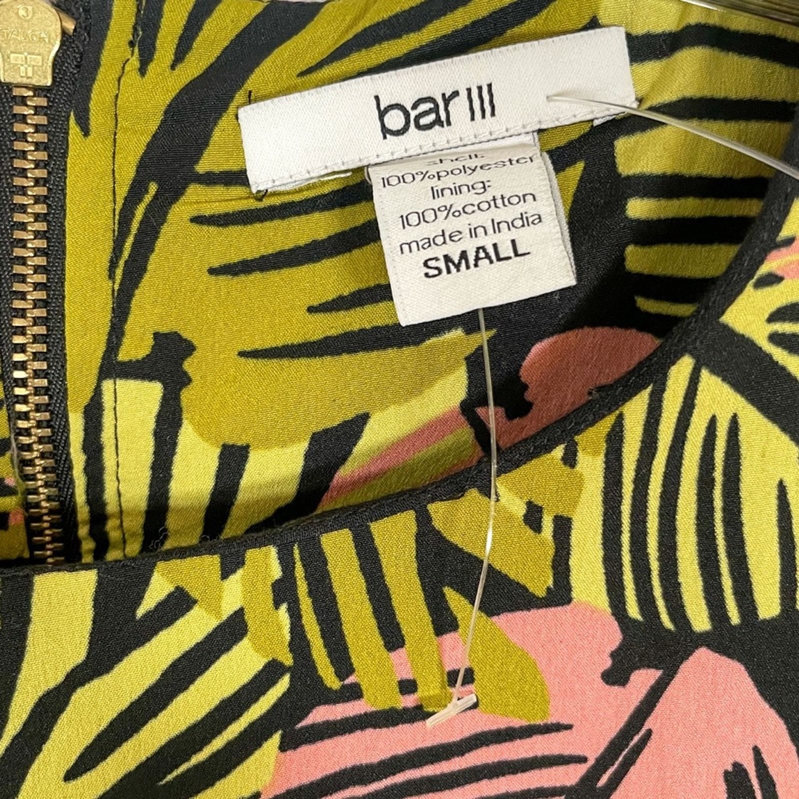 Bar III Junior Macy's Bar III Tropical Floral Skater Dress EUC Small Size US S / EU 44-46 / 1 - 6 Thumbnail