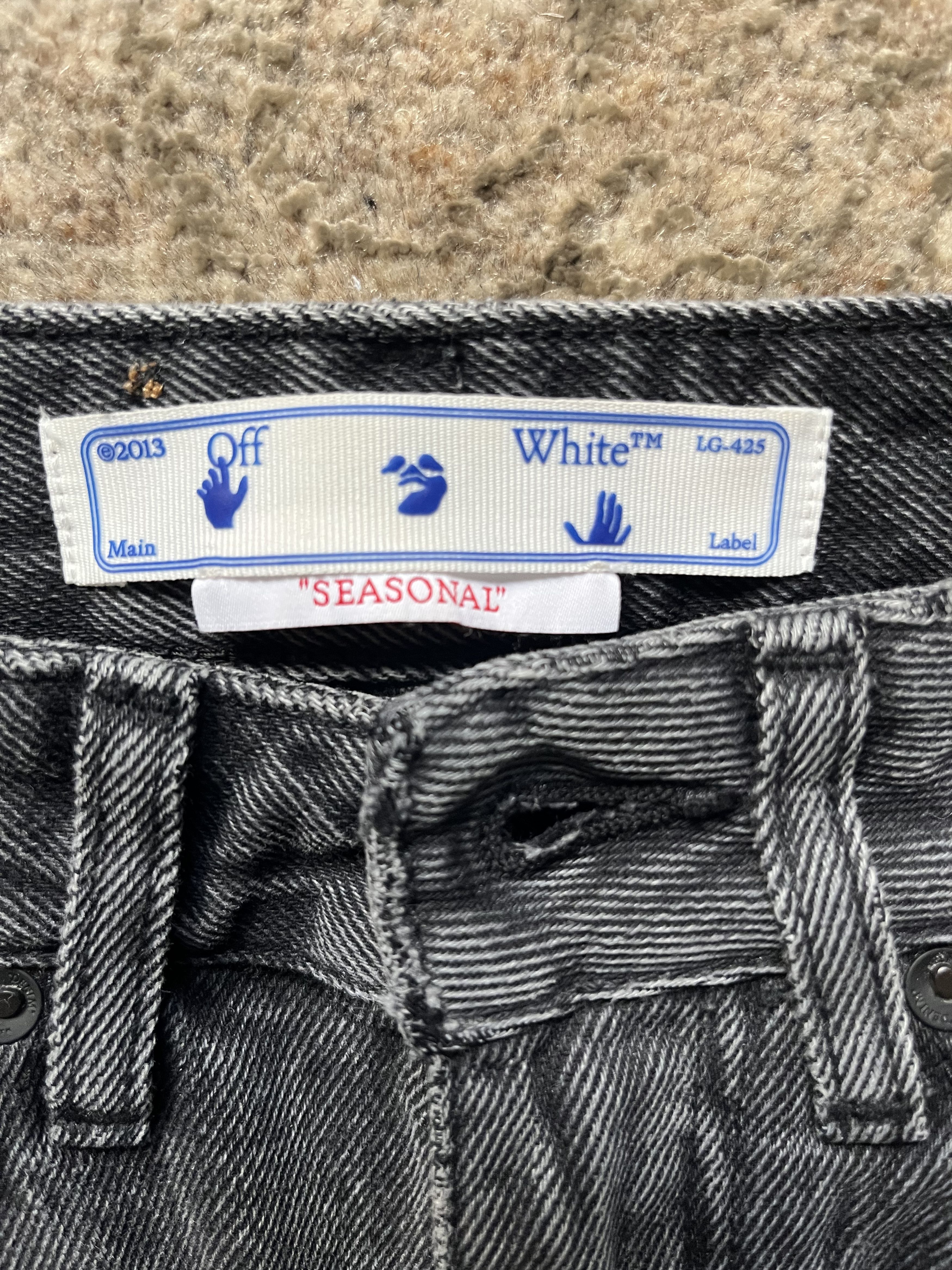 Off-White Faded black denim Size 26" / US 2 / IT 38 - 6 Thumbnail