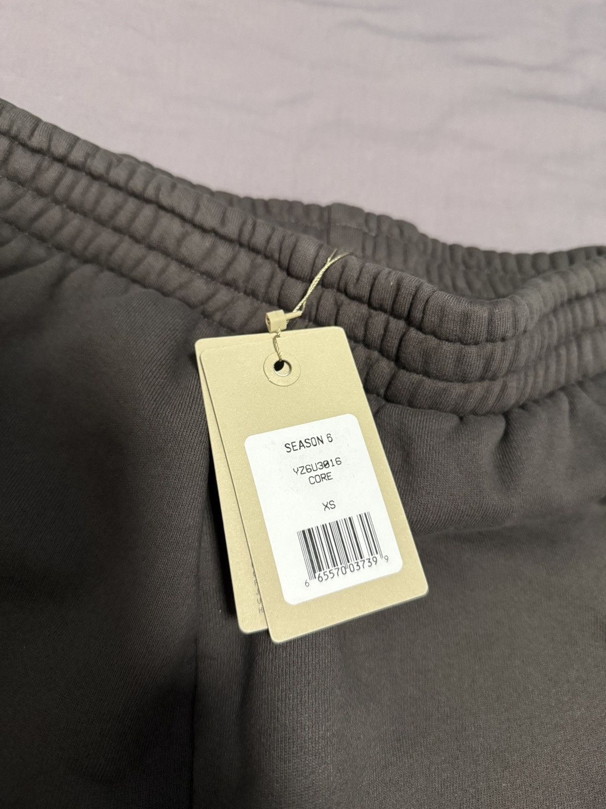Yeezy yeezy season 6 shorts sweatshort core Size US 28 / EU 44 - 3 Thumbnail