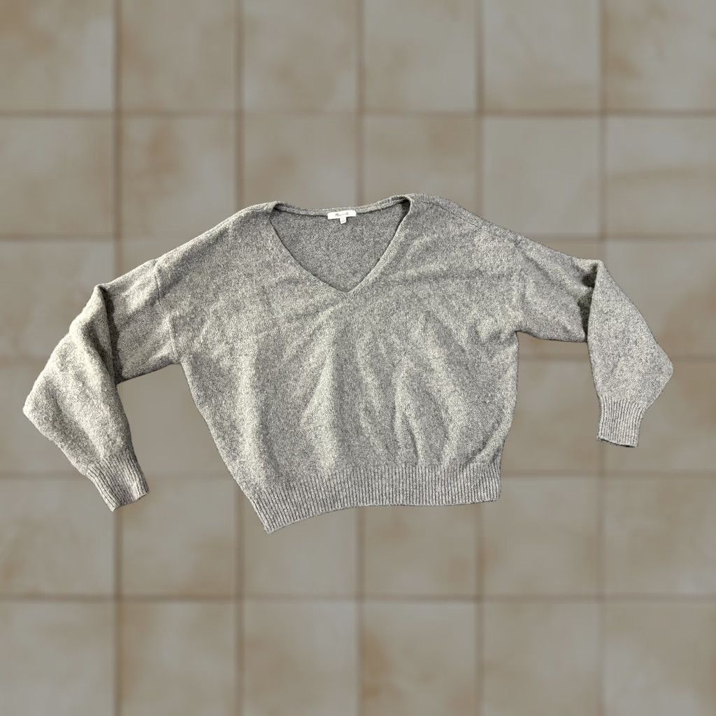 Madewell Madewell Sweater Womens M Gray V-Neck Pullover Knit Glitter Wool Cotton Polyamide All Seasons Casual Pullover Fall Winter Girls? Size M / US 6-8 / IT 42-44 - 1 Thumbnail