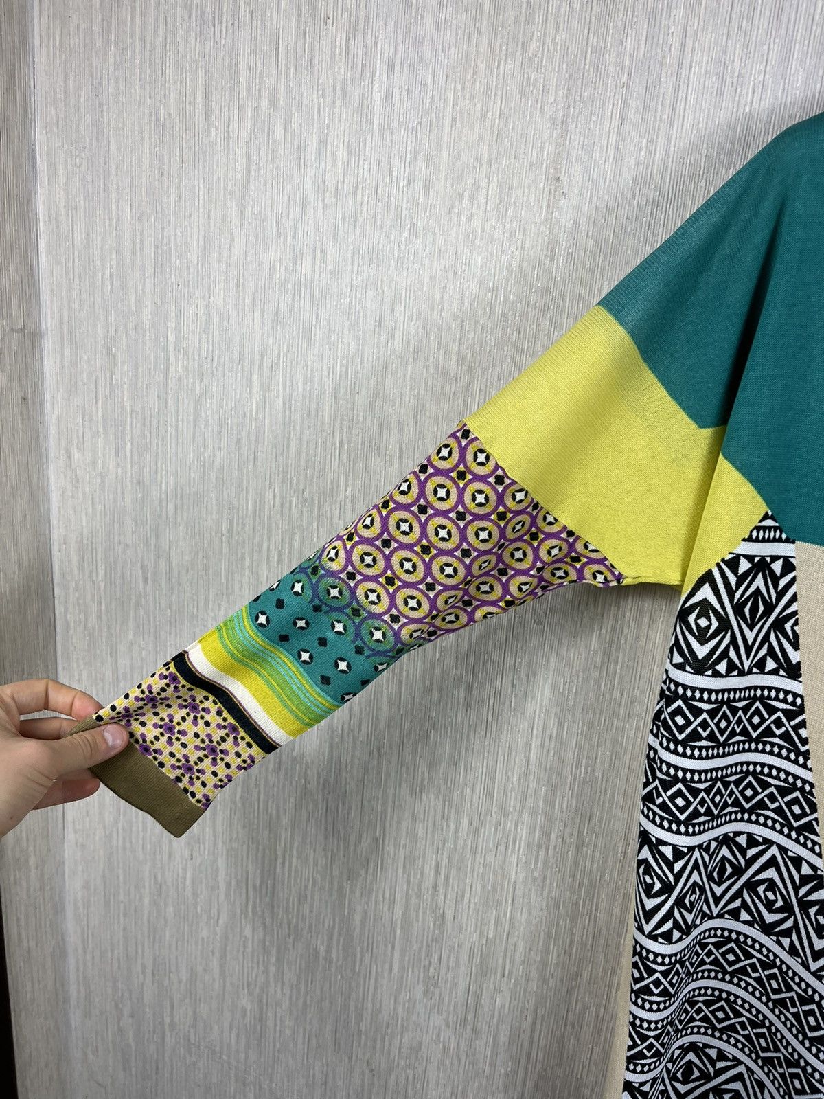 Etro × Vintage Etro Milano vintage patterned viscose sweater blouse psycho Size M / US 6-8 / IT 42-44 - 8 Thumbnail