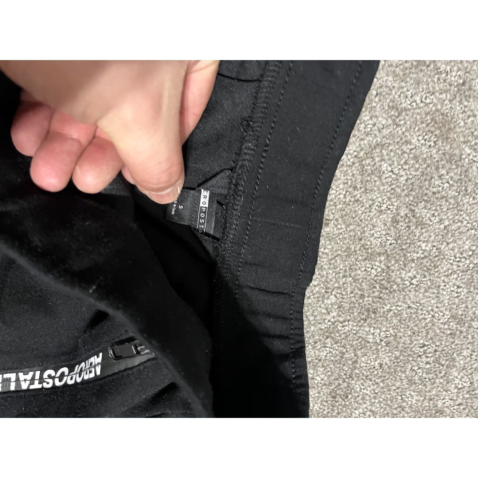 Vintage Aéropostale Shorts Men Small Black Cargo Pocket Athletic Drawstringless 8in Inseam Nylon Microfiber Casual Pants Mens Size US 29 - 3 Thumbnail