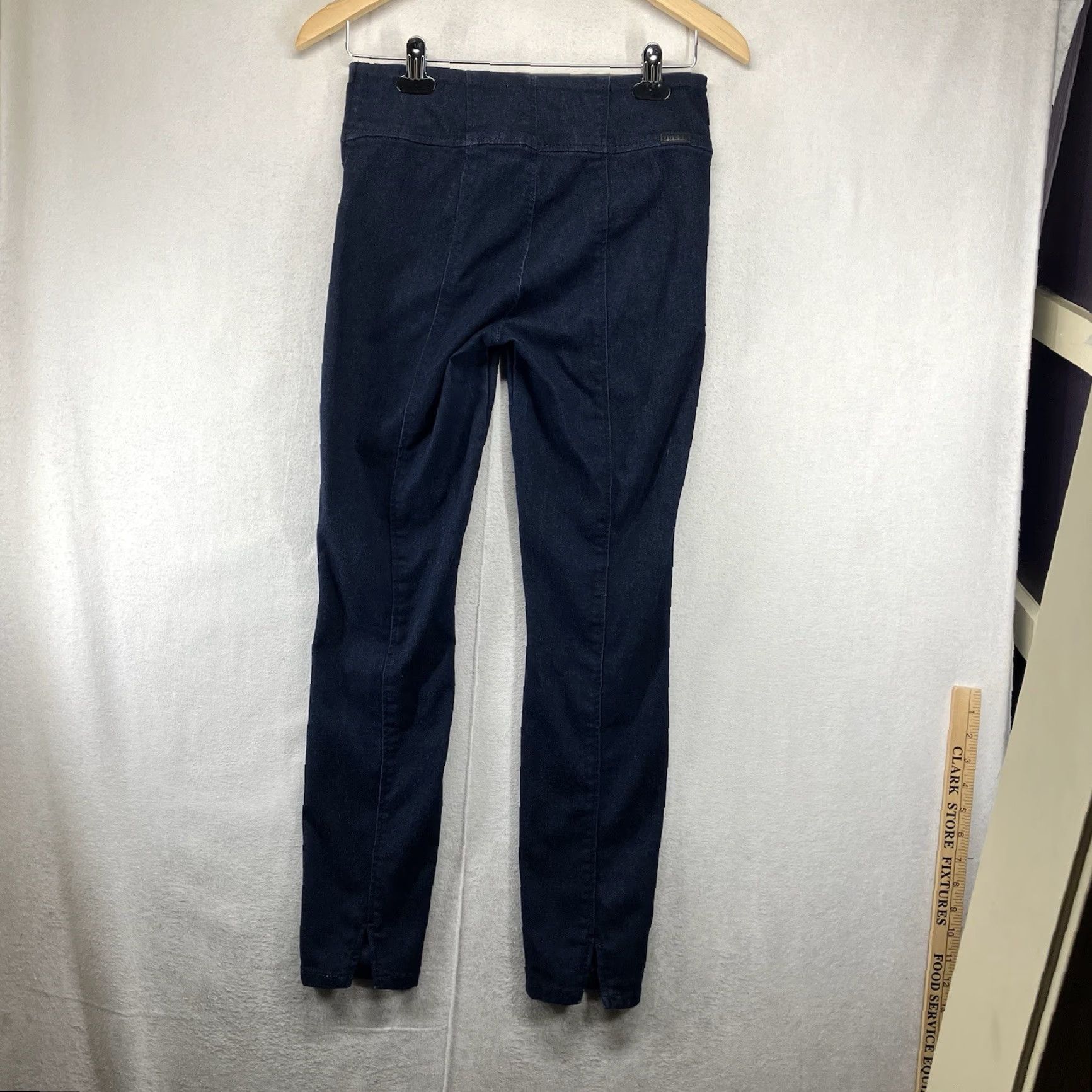 Guess GUESS Jeans Women's 27 Dark Indigo Blue Push Up Leggings Stretch Denim Jeans Slim Mid Rise Zipper Zip Pocket? (Note: Original did not specify pockets) Size 28" / US 6 / IT 42 - 2 Thumbnail