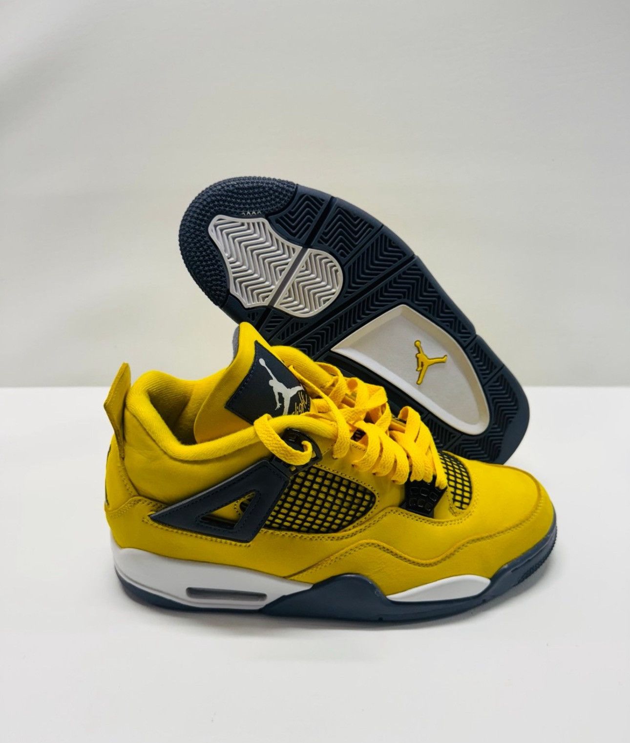 Jordan Brand Air Jordan 4 Retro Lightning 2021 Size US 10 / EU 43 - 1 Thumbnail