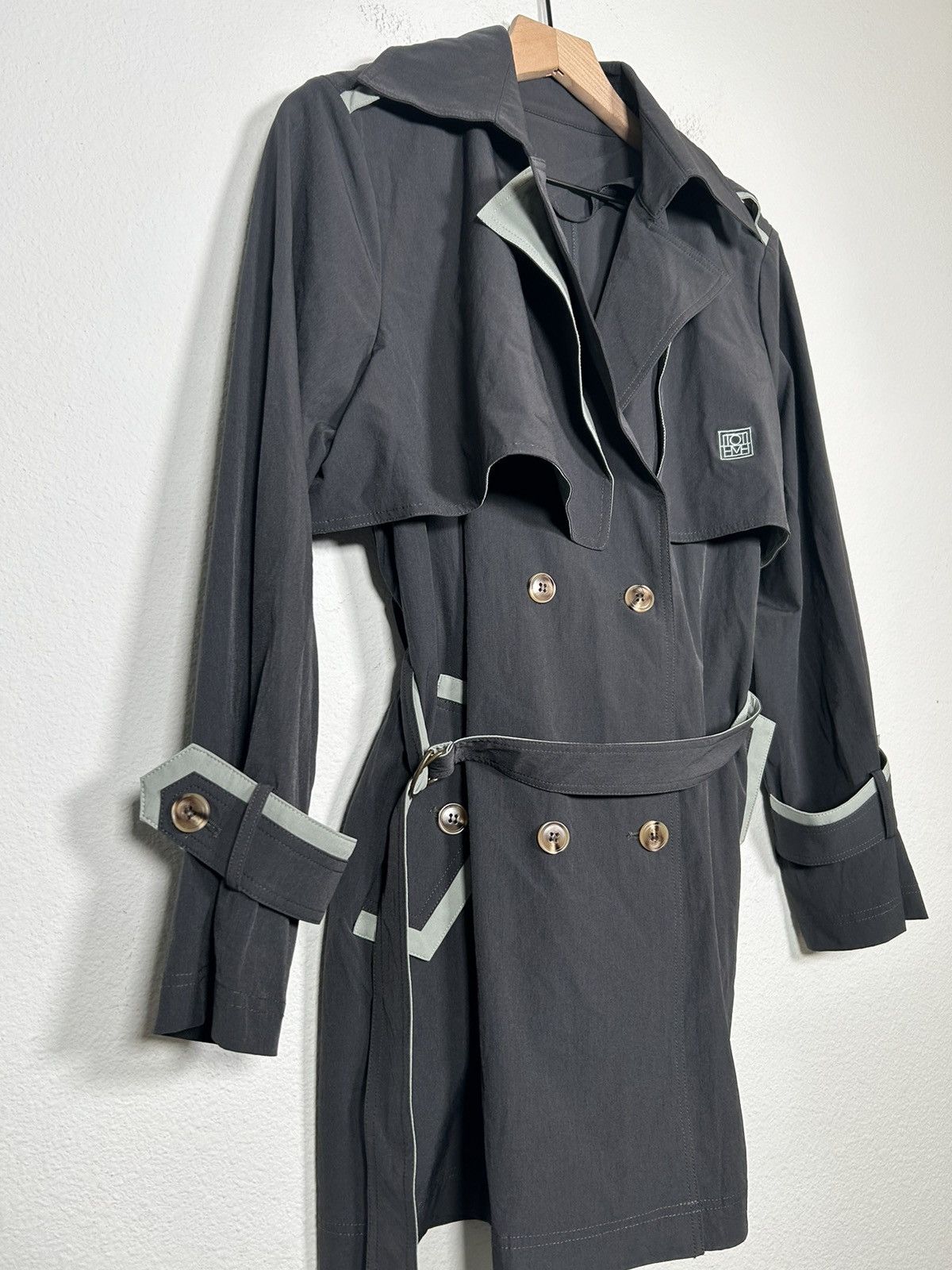 Toteme Nylon Double Breasted Belted Trench coat Size S / US 4 / IT 40 - 2 Thumbnail