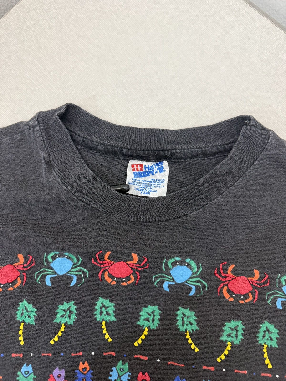 Hanes Vintage 90s Tropical Beach Graphic Tee Crabs, Palm Trees, XL Size US XL / EU 56 / 4 - 3 Thumbnail