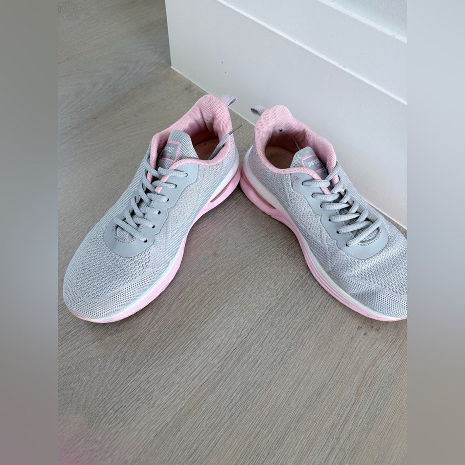 Other Women's Gray and Pink Knit Comfortable Sneakers size 7,5 Size US 7.5 / IT 37.5 - 12 Thumbnail