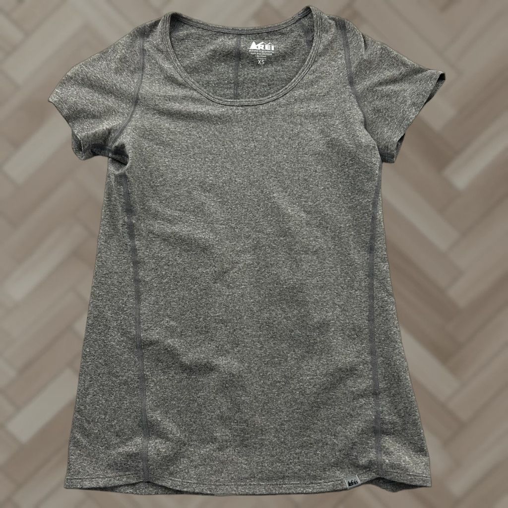 Vintage REI Short Sleeve Athletic Shirt Women's XS Gray Shirt, T-Shirt, Activewear, Hiking, Lightweight, Basic, Gray, XS, Women Size XS / US 0-2 / IT 36-38 - 1 Thumbnail