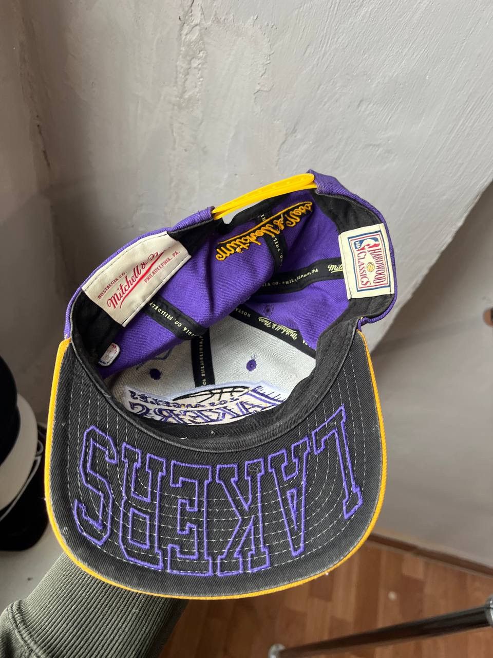 Mitchell & Ness LOS ANGELES LAKERS VINTAGE MITCHELL&NESS NBA CAP RARE Size ONE SIZE - 8 Thumbnail