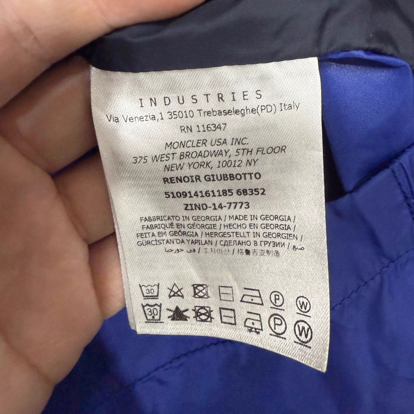 Moncler Moncler blue arm logo jacket size 2 95 new Size US M / EU 48-50 / 2 - 4 Thumbnail