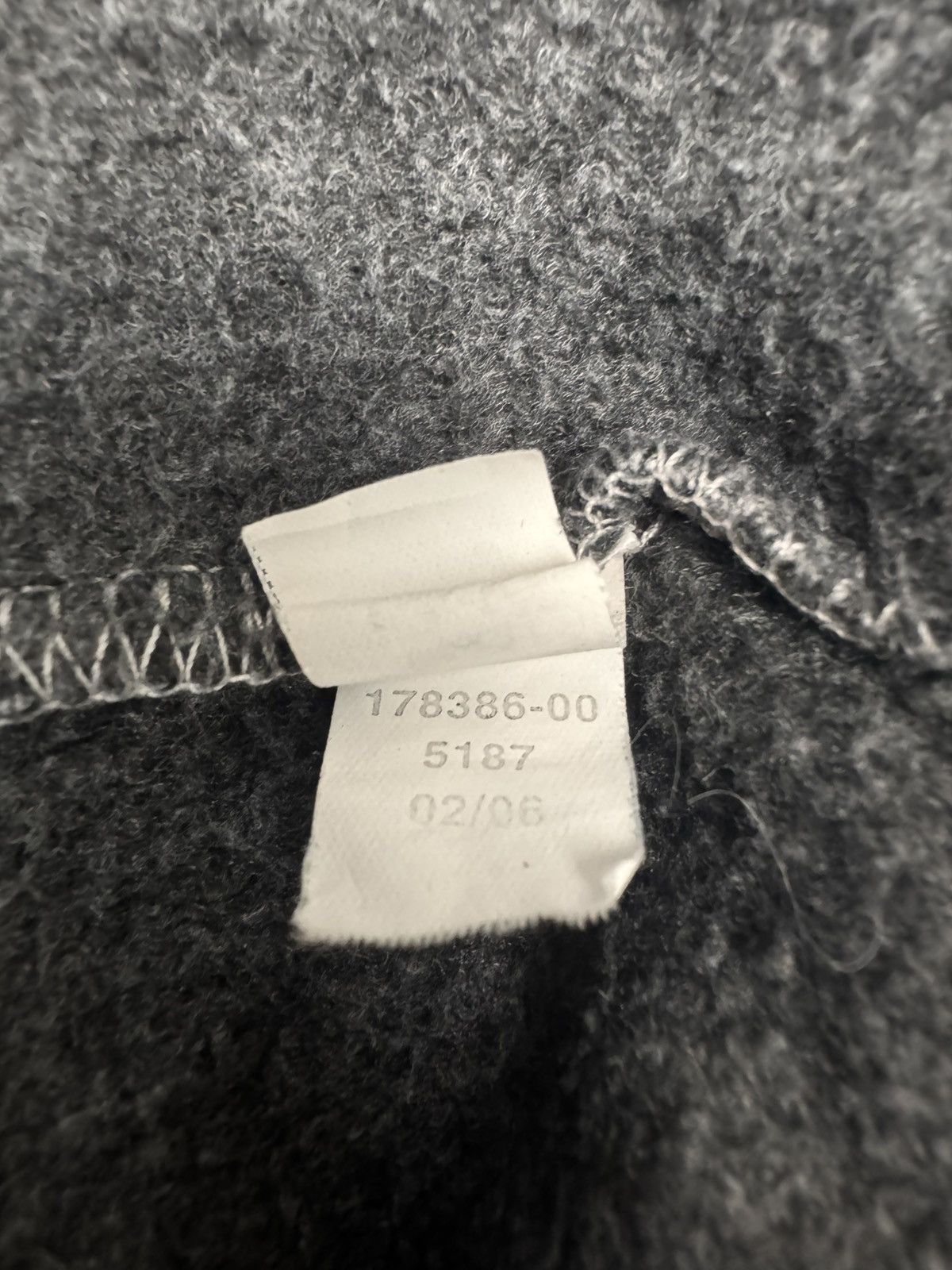 Gap GAP Men Fleece Sweatshirt Grey Size M Size US M / EU 48-50 / 2 - 6 Thumbnail