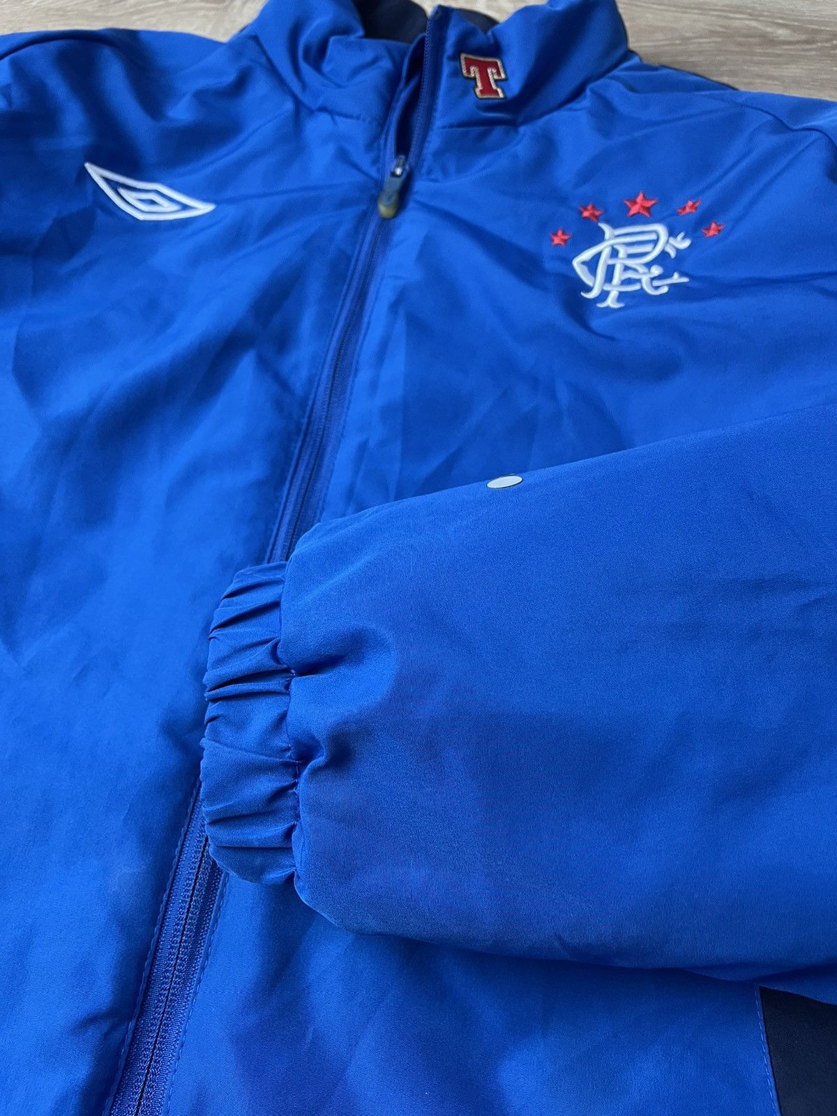 Umbro Glasgow Rangers Home football Umbro Puffer jacket L Men Size US L / EU 52-54 / 3 - 7 Thumbnail