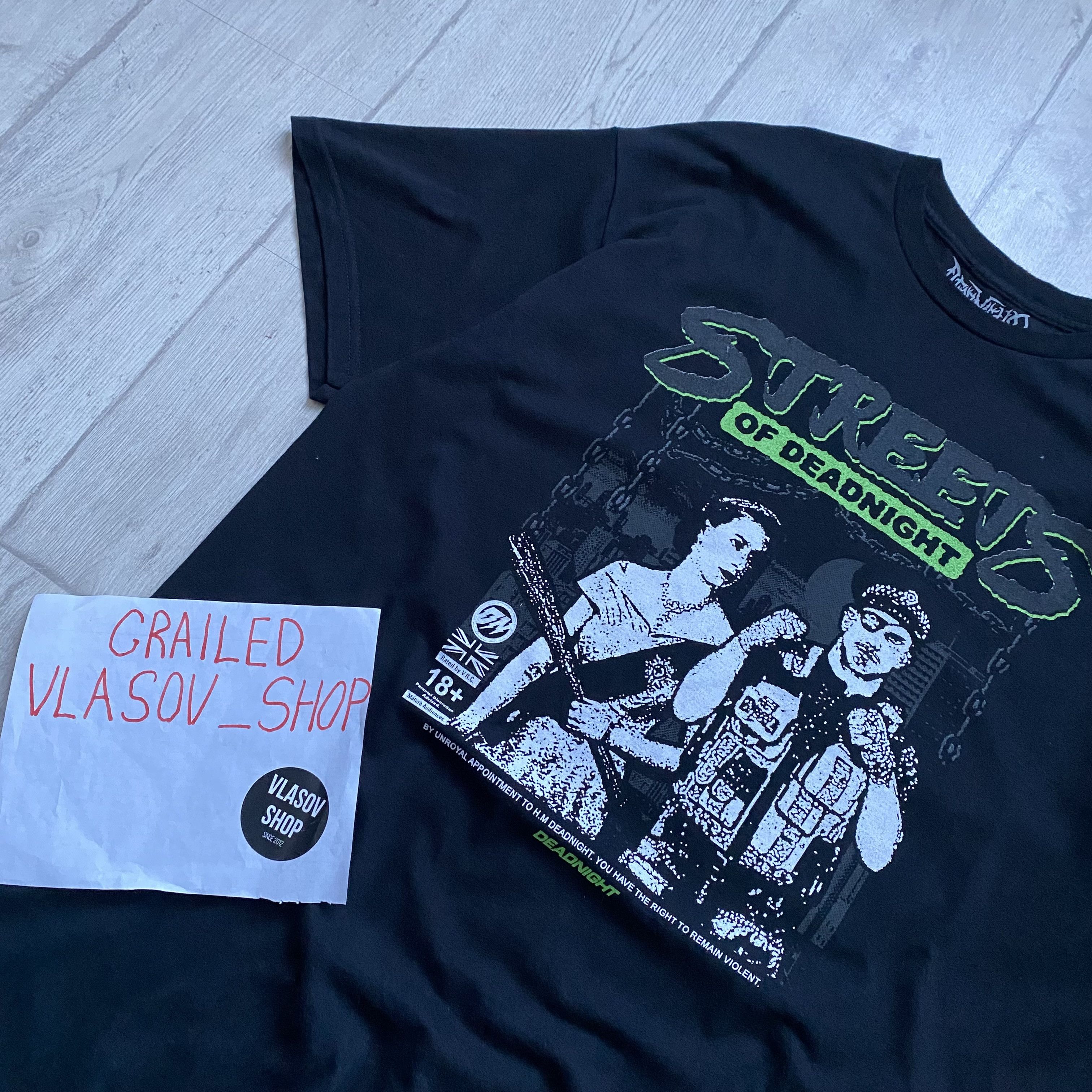 Rap Tees 🥊 Streets of Deadnight Queen Elizabeth Police art print tee Size US XL / EU 56 / 4 - 7 Thumbnail