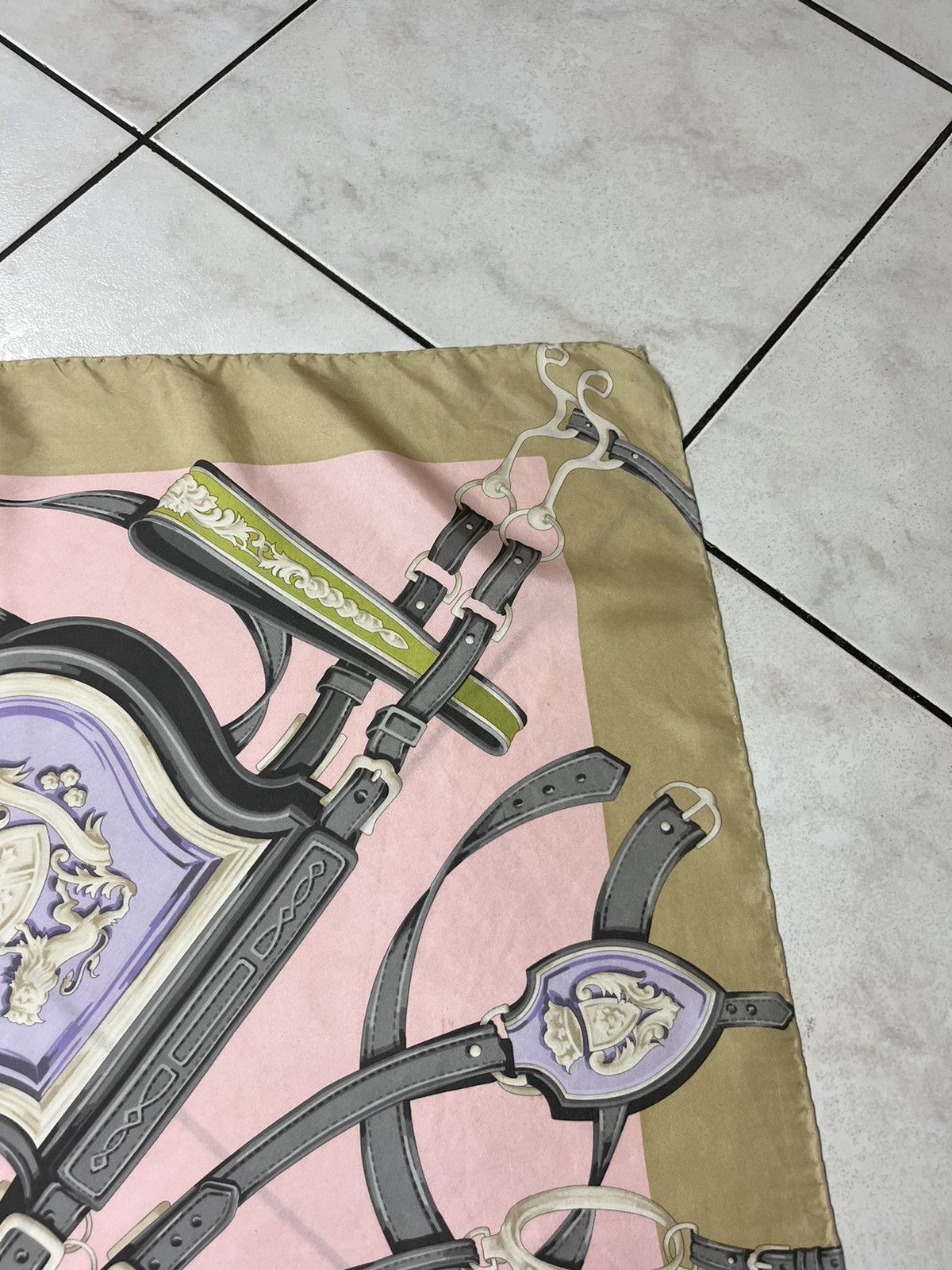 Aigner × Etienne Aigner × Vintage Vintage Aigner silk scarf Italy painted handkerchief Size ONE SIZE - 4 Thumbnail