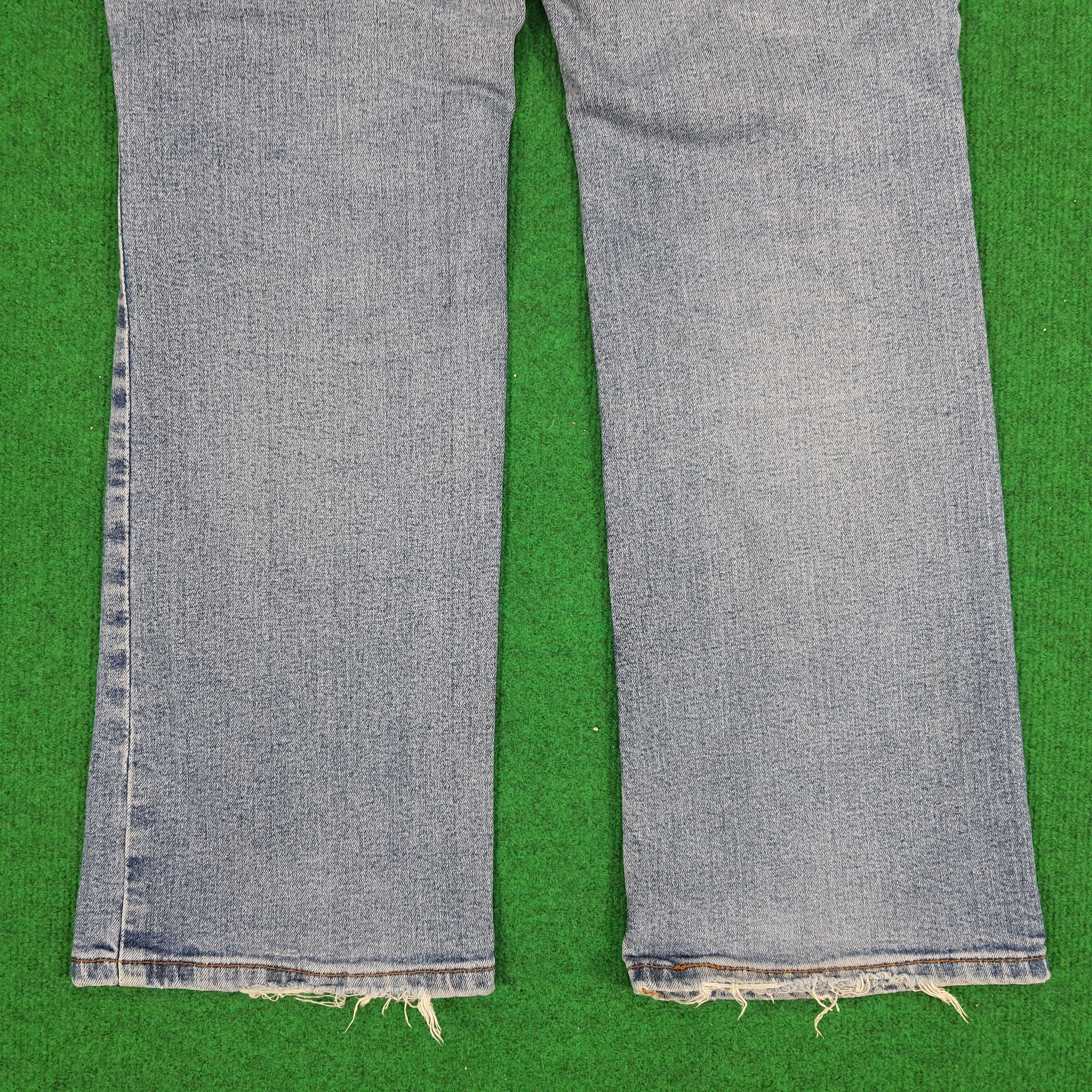 Levi's × Levi's Vintage Clothing × Vintage Vintage Levi's 550 Relaxed Boot Cut Distressed Jeans Size US 30 / EU 46 - 7 Thumbnail