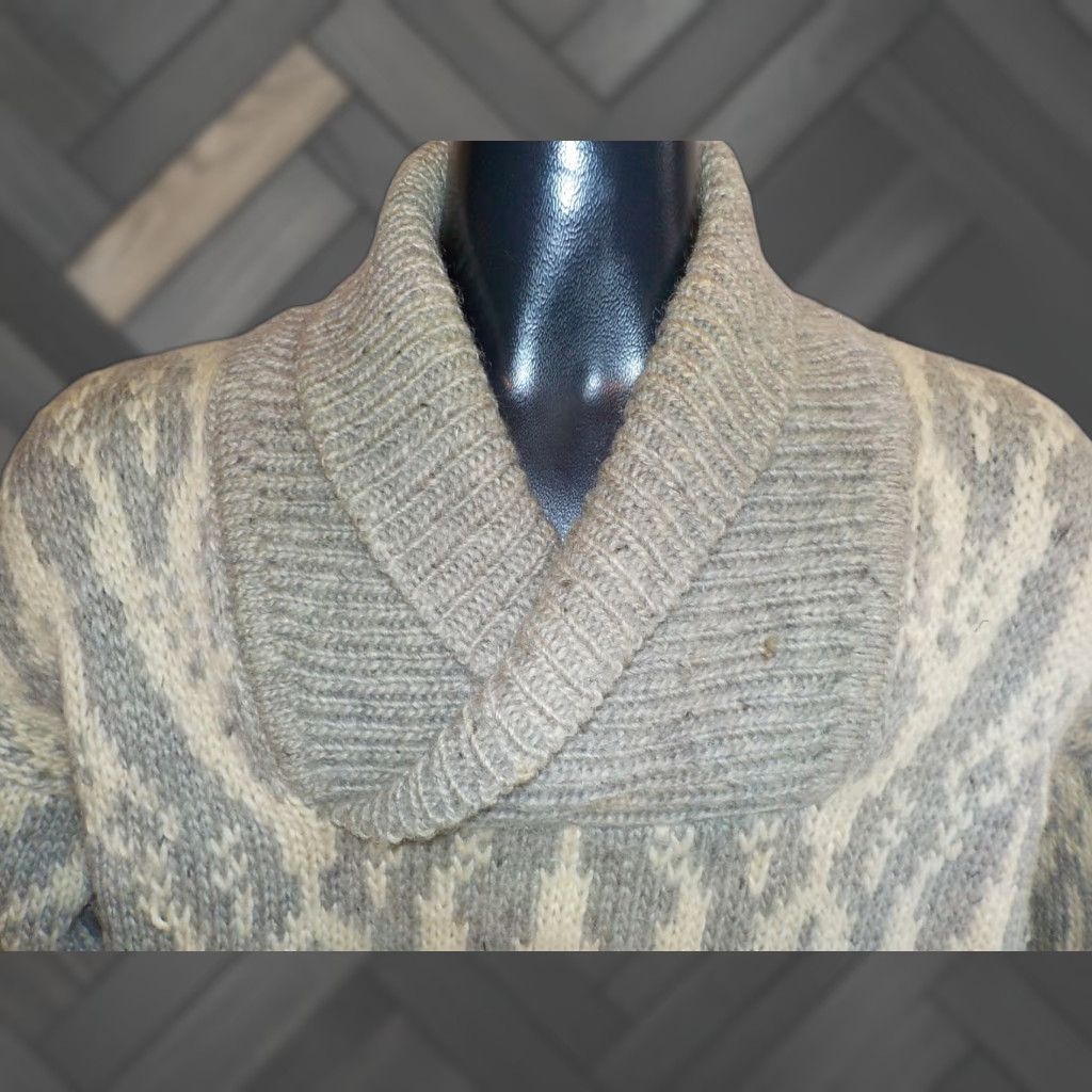 Vintage VINTAGE Gaeltarra Shawl Collar Pullover Sweater 100% Pure Wool Gray/Ivory Sz 46 Mens Size US XXL / EU 58 / 5 - 1 Thumbnail
