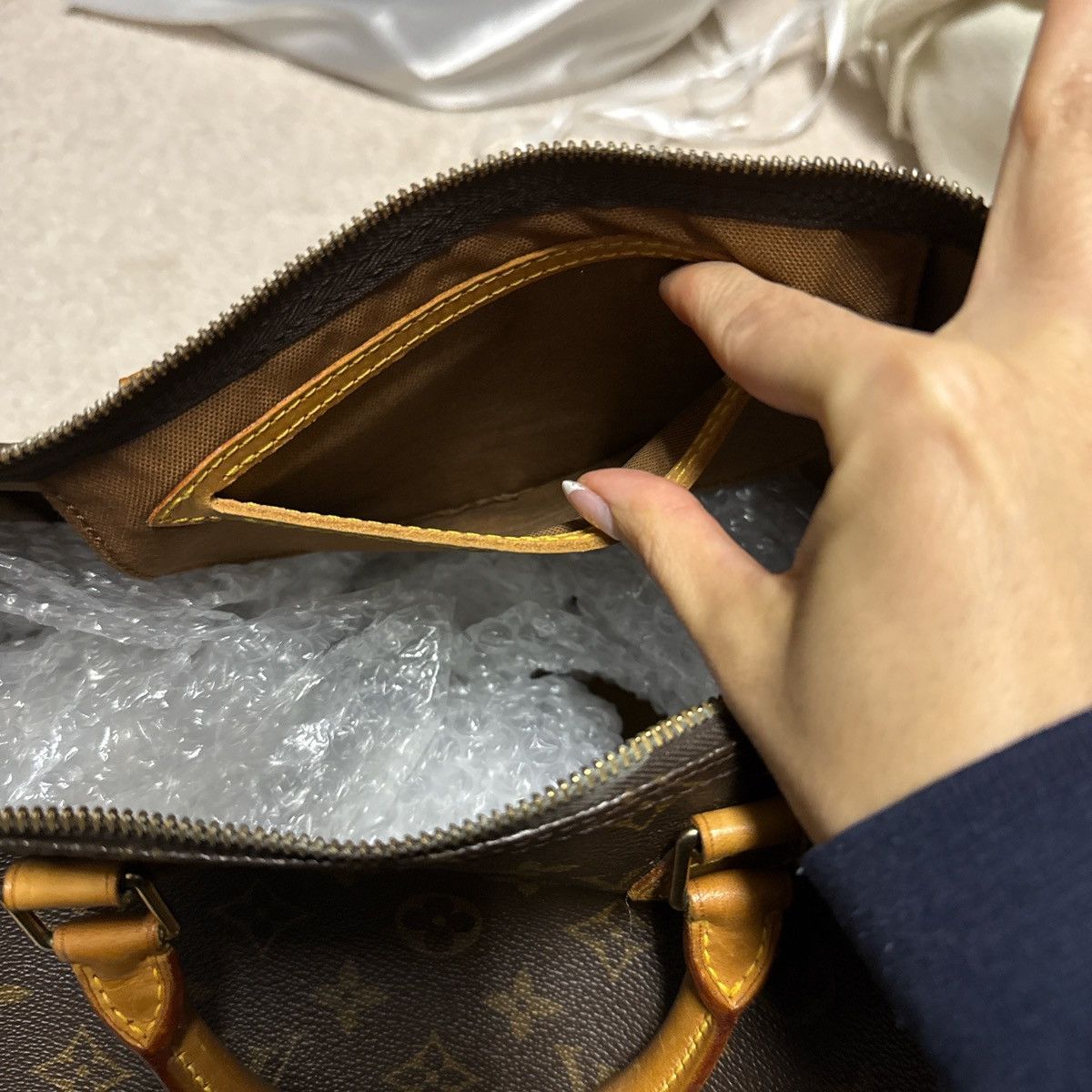 Louis Vuitton Speedy 35 Louis Vuitton Size ONE SIZE - 7 Thumbnail
