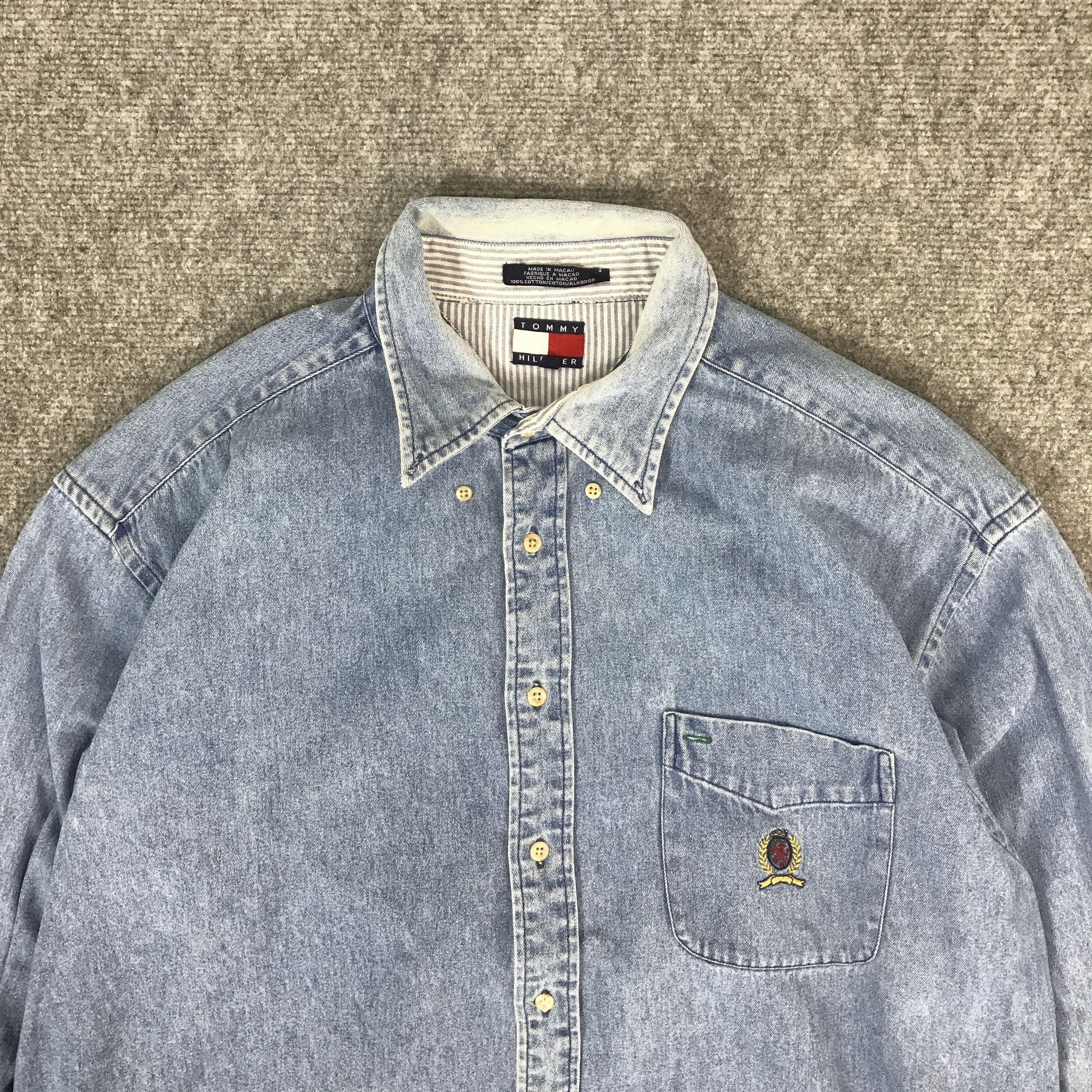 Tommy Hilfiger TOMMY HILFIGER DENIM BUTTON UP T-SHIRT K44B58 Size US L / EU 52-54 / 3 - 2 Thumbnail