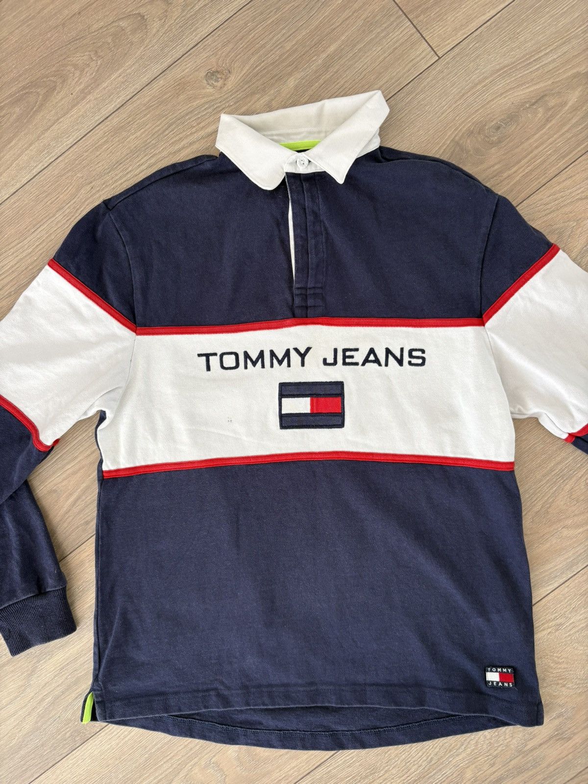 Tommy Hilfiger Vintage Tommy Hilfiger 1/4 Button Up Rugby Polo Shirt Size US S / EU 44-46 / 1 - 2 Thumbnail