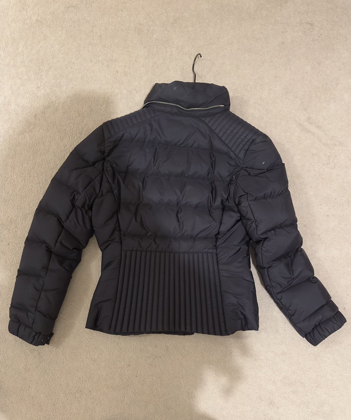 Prada Prada fitted black puffer Size M / US 6-8 / IT 42-44 - 4 Thumbnail
