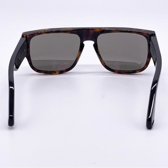 Gucci Authentic- New GUCCI SIlver Square Men's Sunglasses GG0664S Size ONE SIZE - 12 Thumbnail