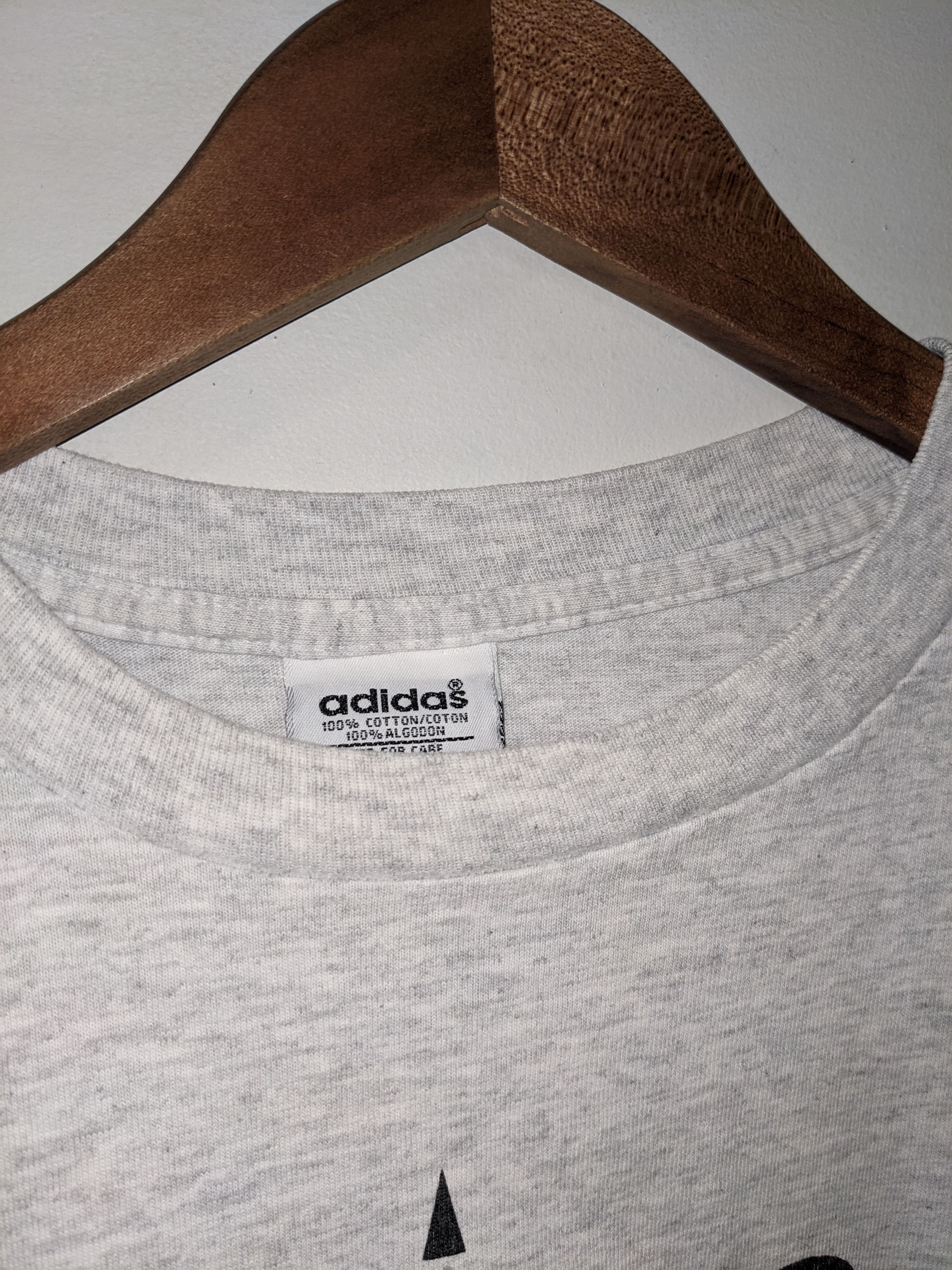 Adidas × Vintage Vintage 90s Adidas Die Marke Mit Den 3 Streifen T-Shirt Size US L / EU 52-54 / 3 - 6 Thumbnail