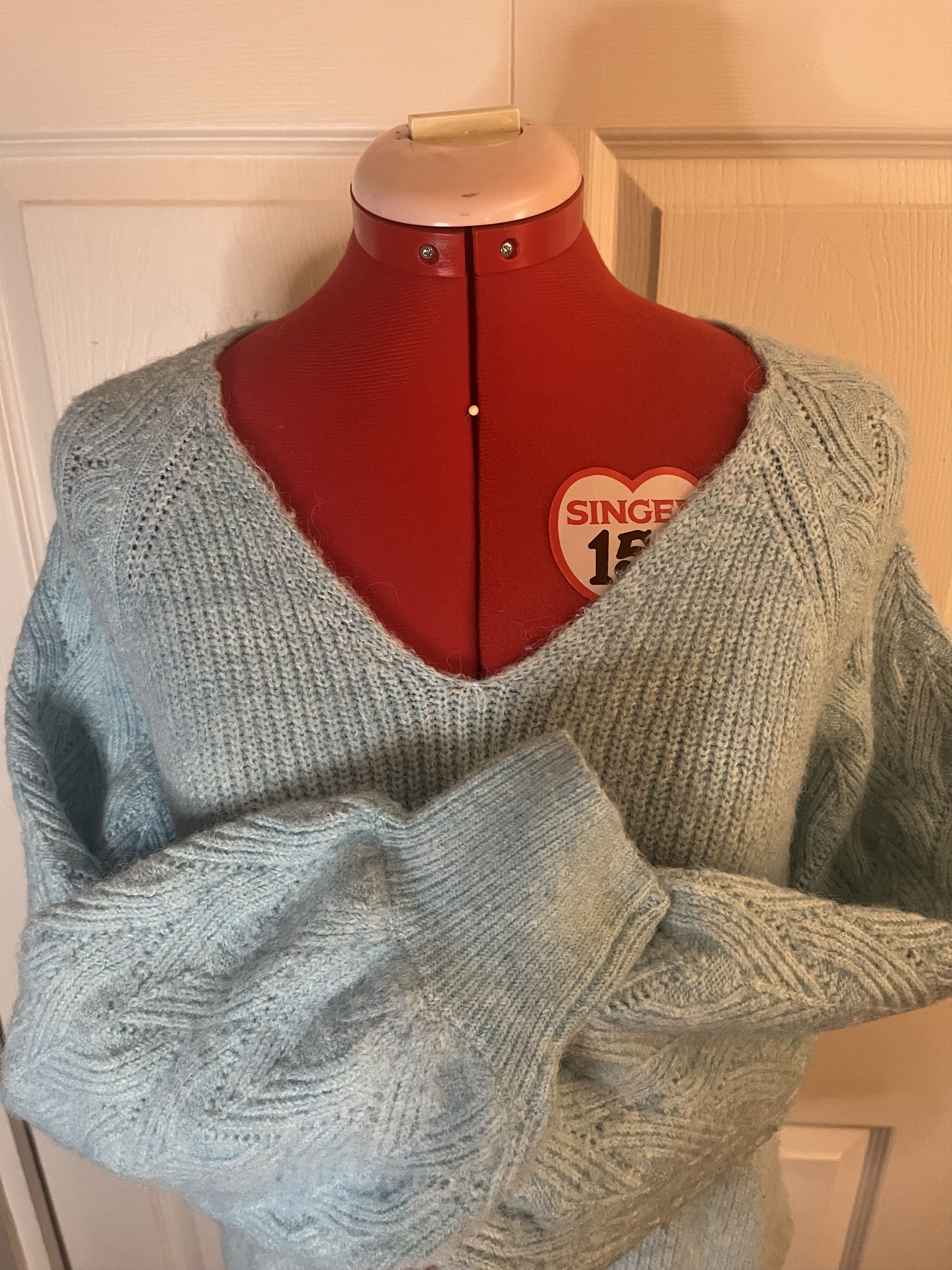 Other Blue ON 34th V-Neck Pointelle-Sleeve Sweater size M Size M / US 6-8 / IT 42-44 - 4 Thumbnail