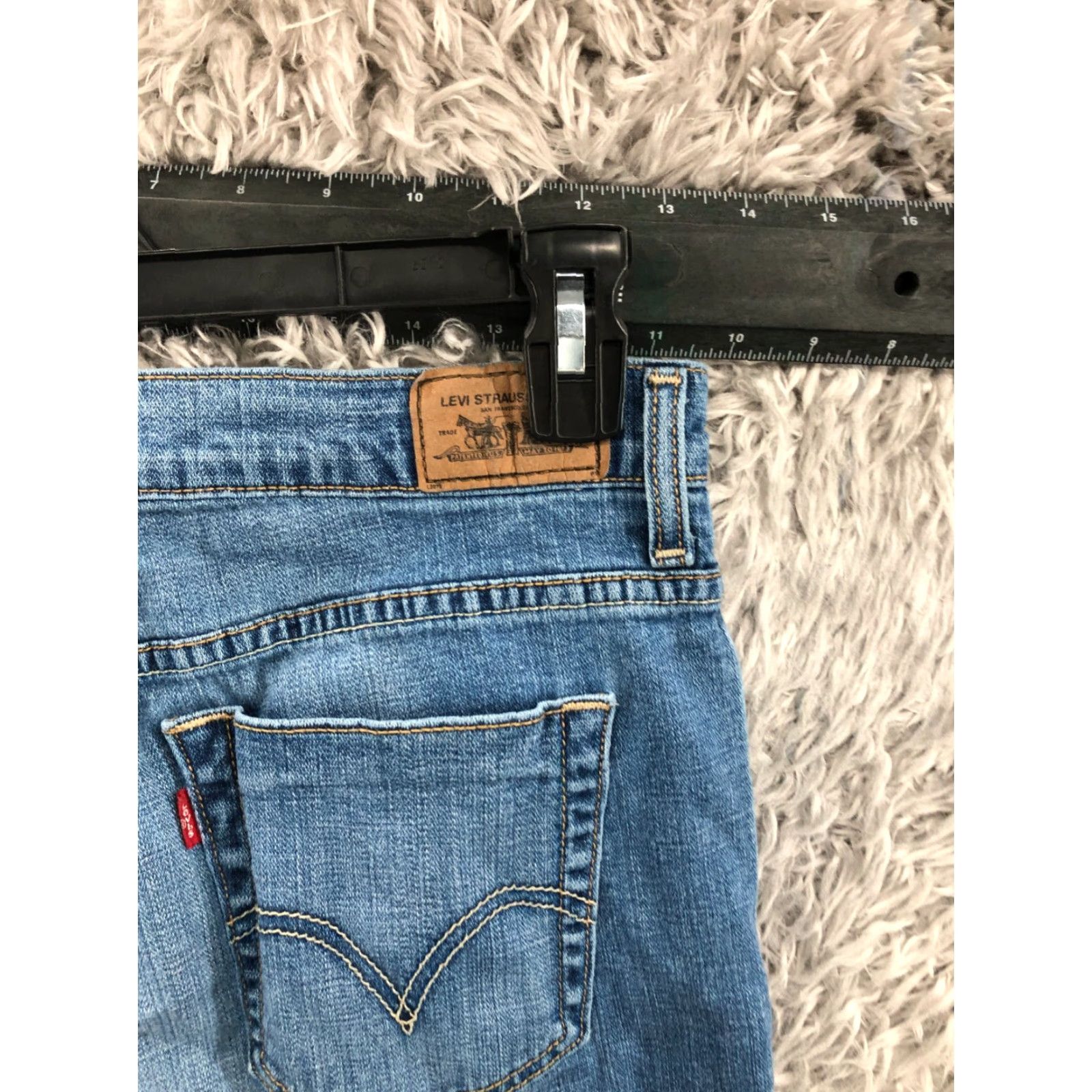 Levi's Levi's 515 Capri Jeans Size 8 Womens Medium Wash Blue Regular 5-Pocket Denim Cotton Belt Loops Mens Womens Boys Girls Size 30" / US 8 / IT 44 - 6 Thumbnail