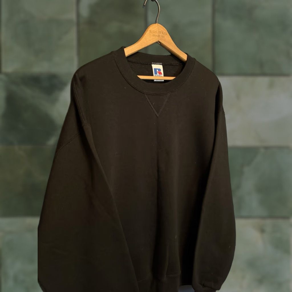 Russell Athletic VINTAGE Russell Athletic Sweatshirt Black 90s Pullover Mens Large L Size Early 90s Boys? (adjusted) Size US L / EU 52-54 / 3 - 1 Thumbnail