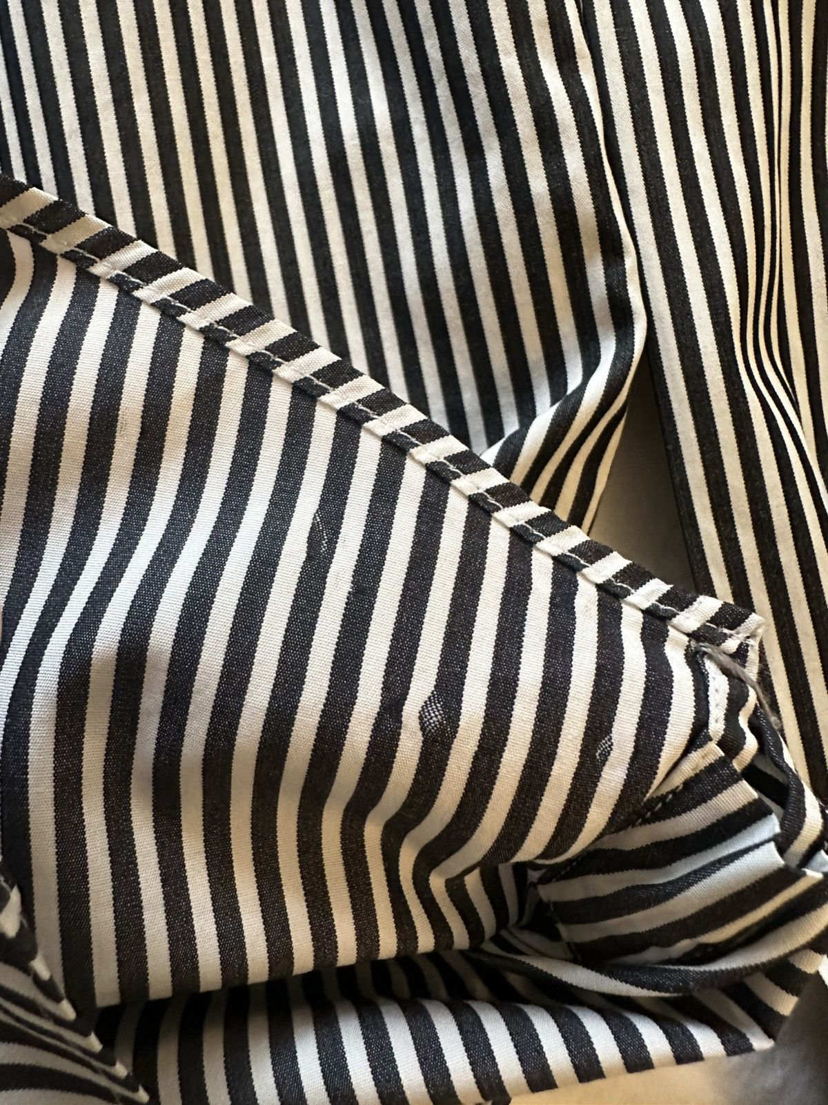 Dior FW06 B&W Striped Cotton Poplin Shirt Bee Embroidery sz 37 Size US S / EU 44-46 / 1 - 13 Thumbnail