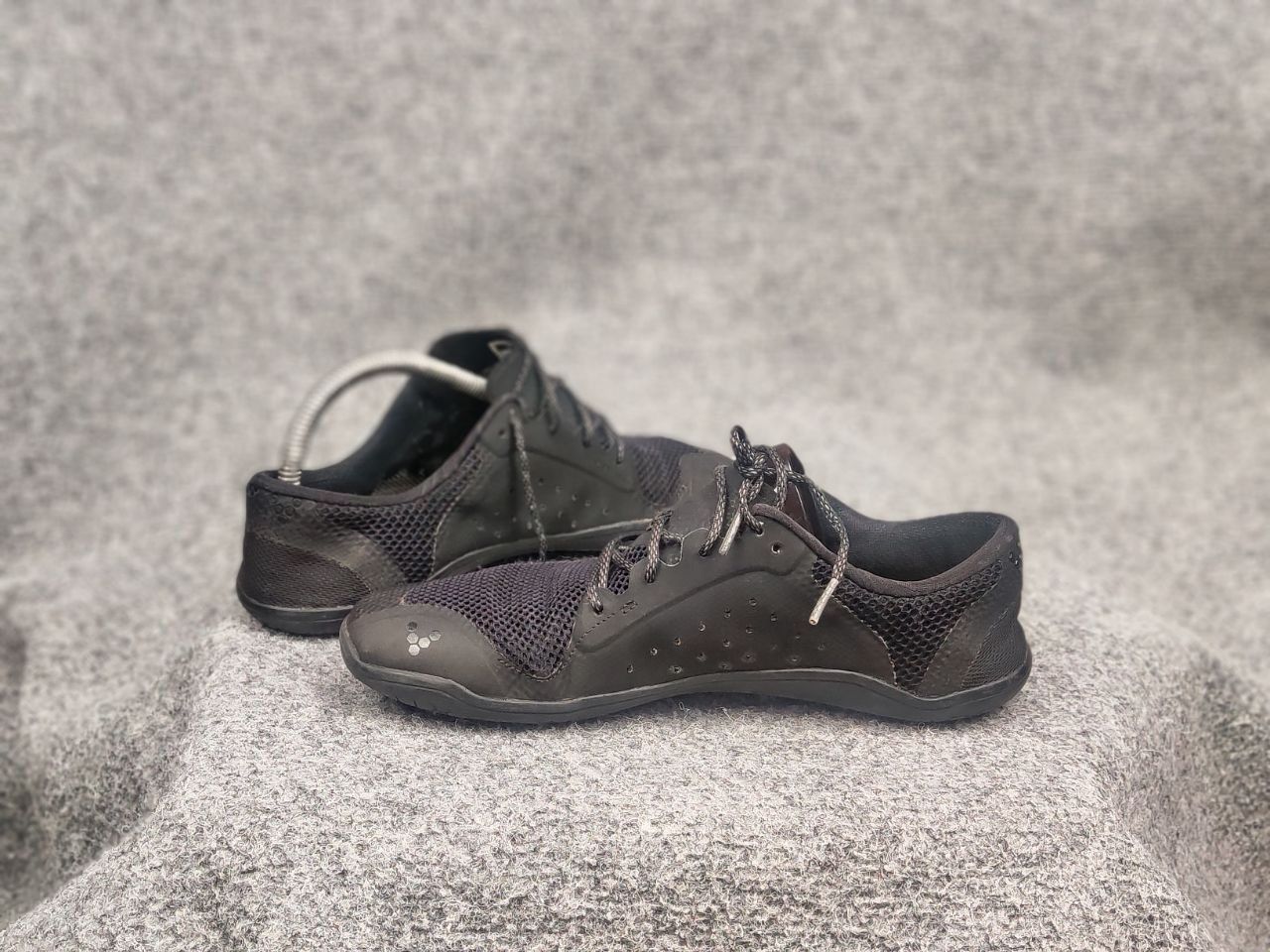Vivobarefoot Vivobarefoot Primus Lite III Trail Logo Running Sneakers Size US 6 / EU 39 - 11 Thumbnail